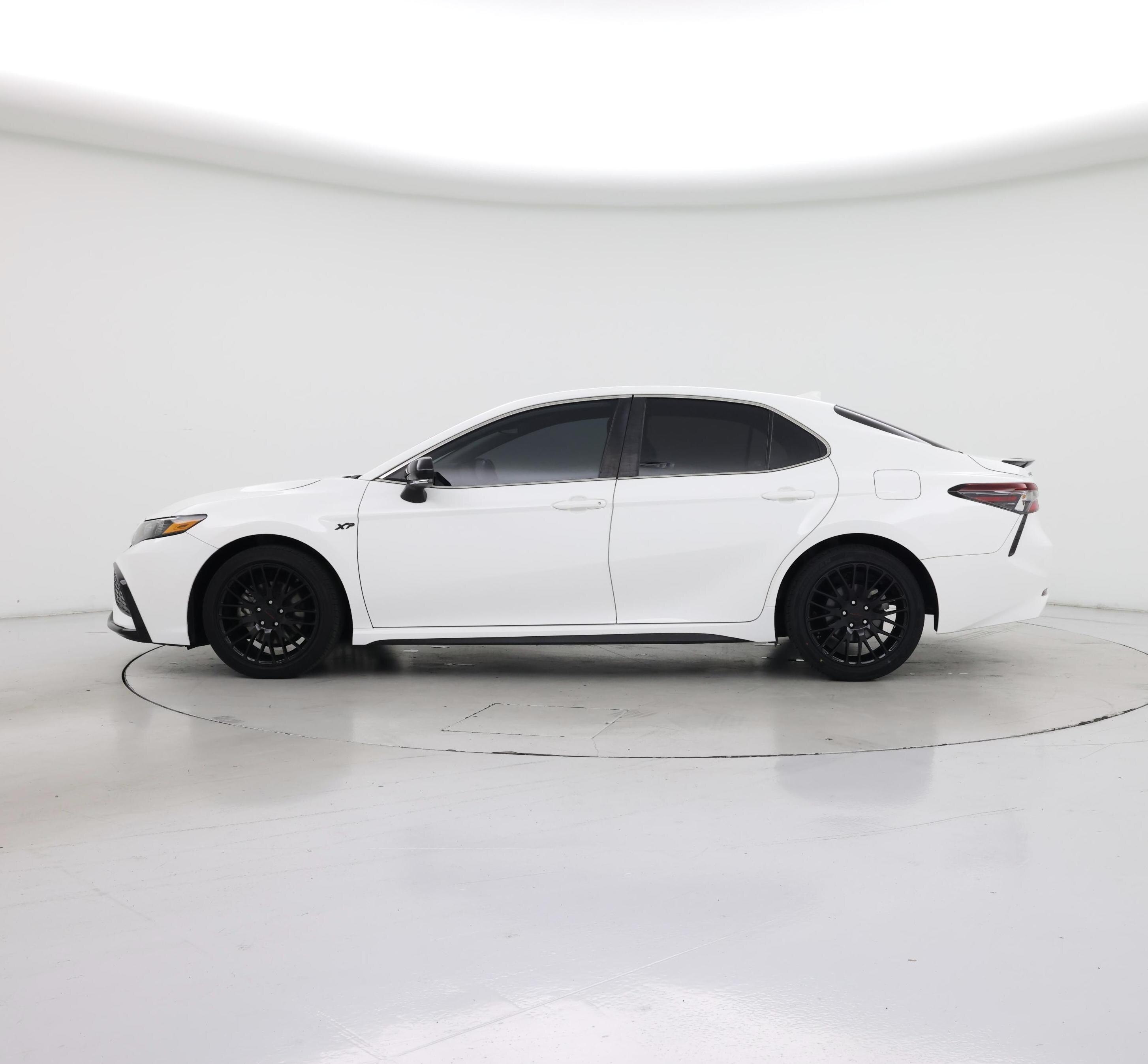 Thumbnail: 2022 Toyota Camry - 3