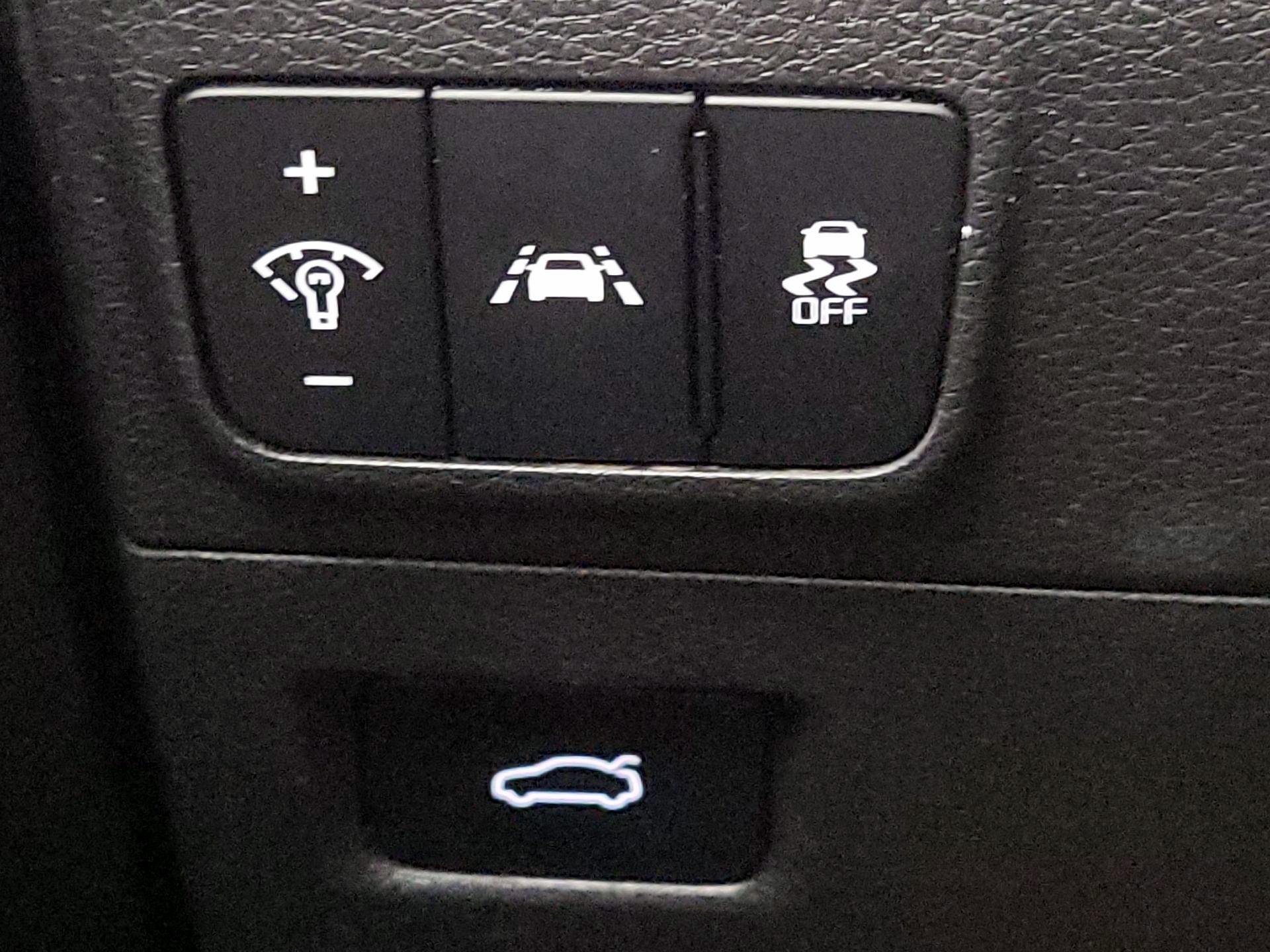 Thumbnail: 2023 Kia K5 - 13