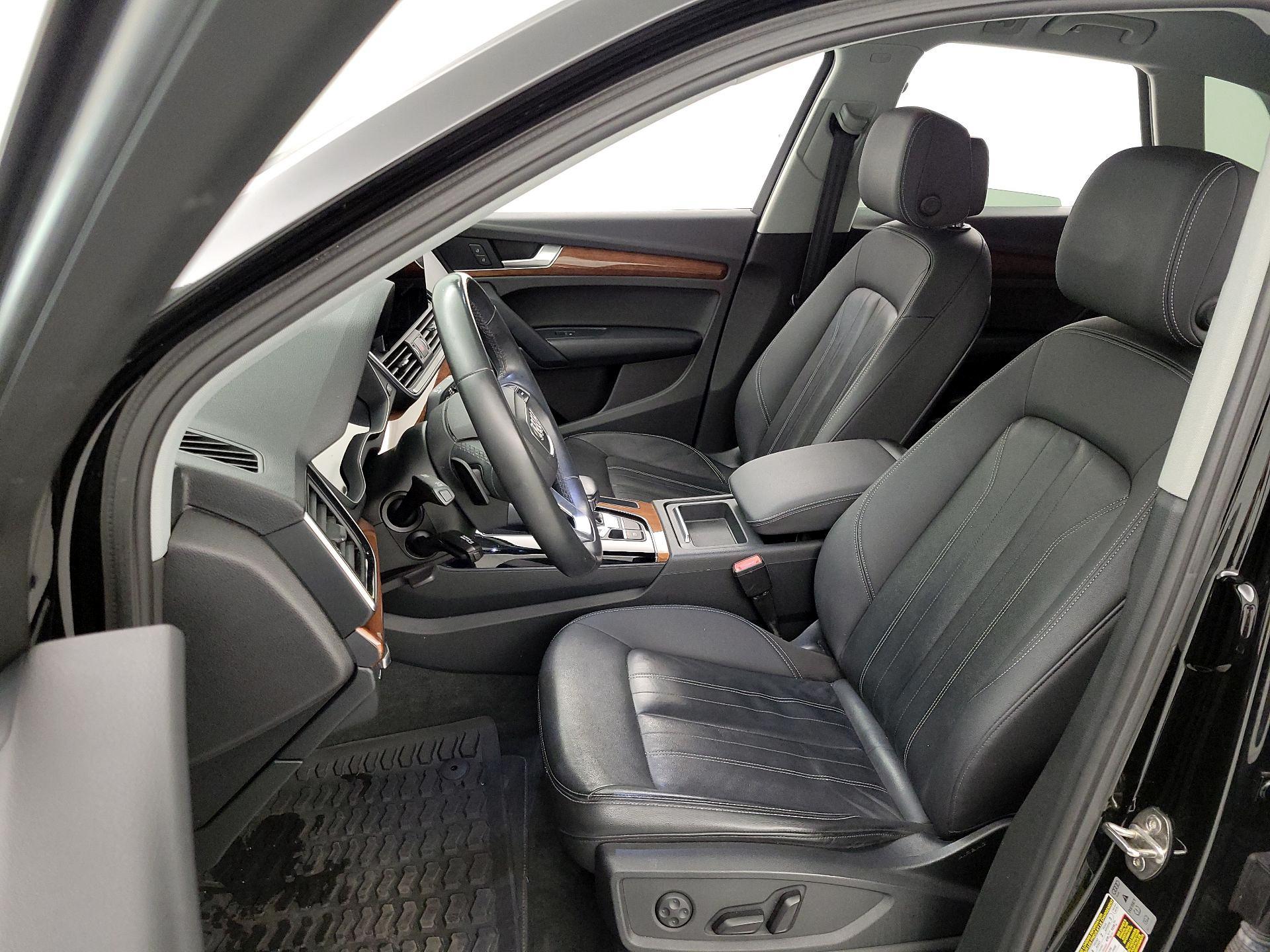 Thumbnail: 2021 Audi Q5 - 11