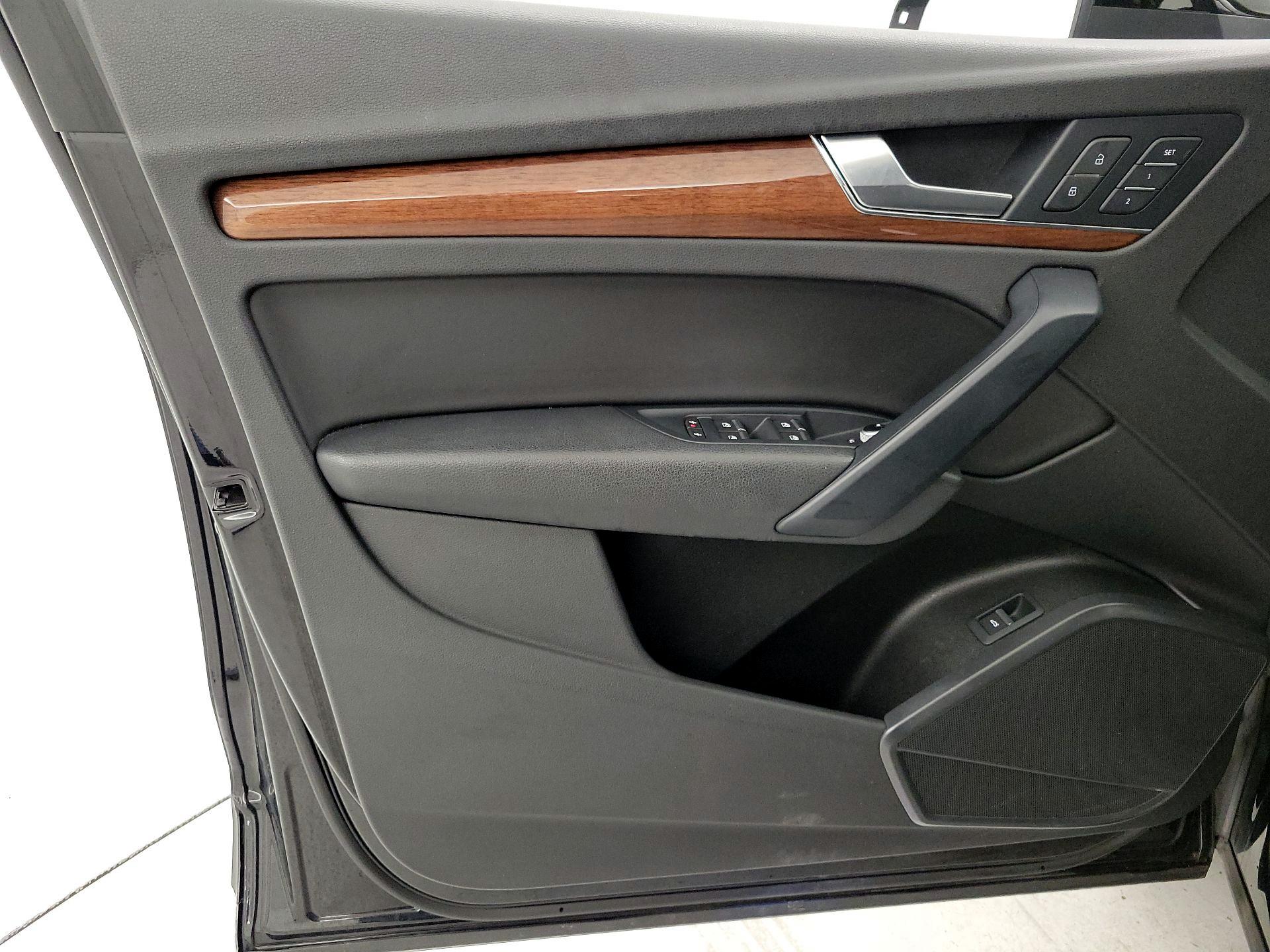 Thumbnail: 2021 Audi Q5 - 12