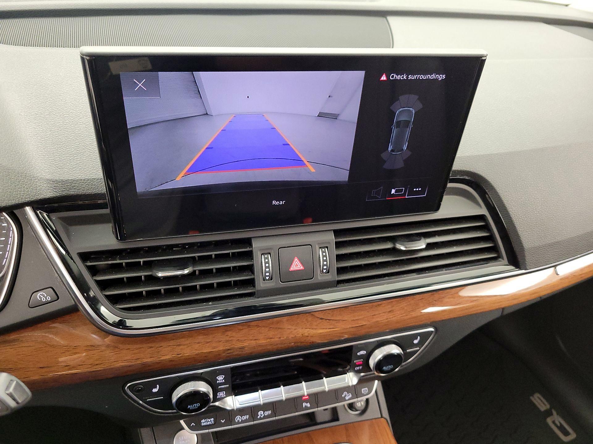 Thumbnail: 2021 Audi Q5 - 14