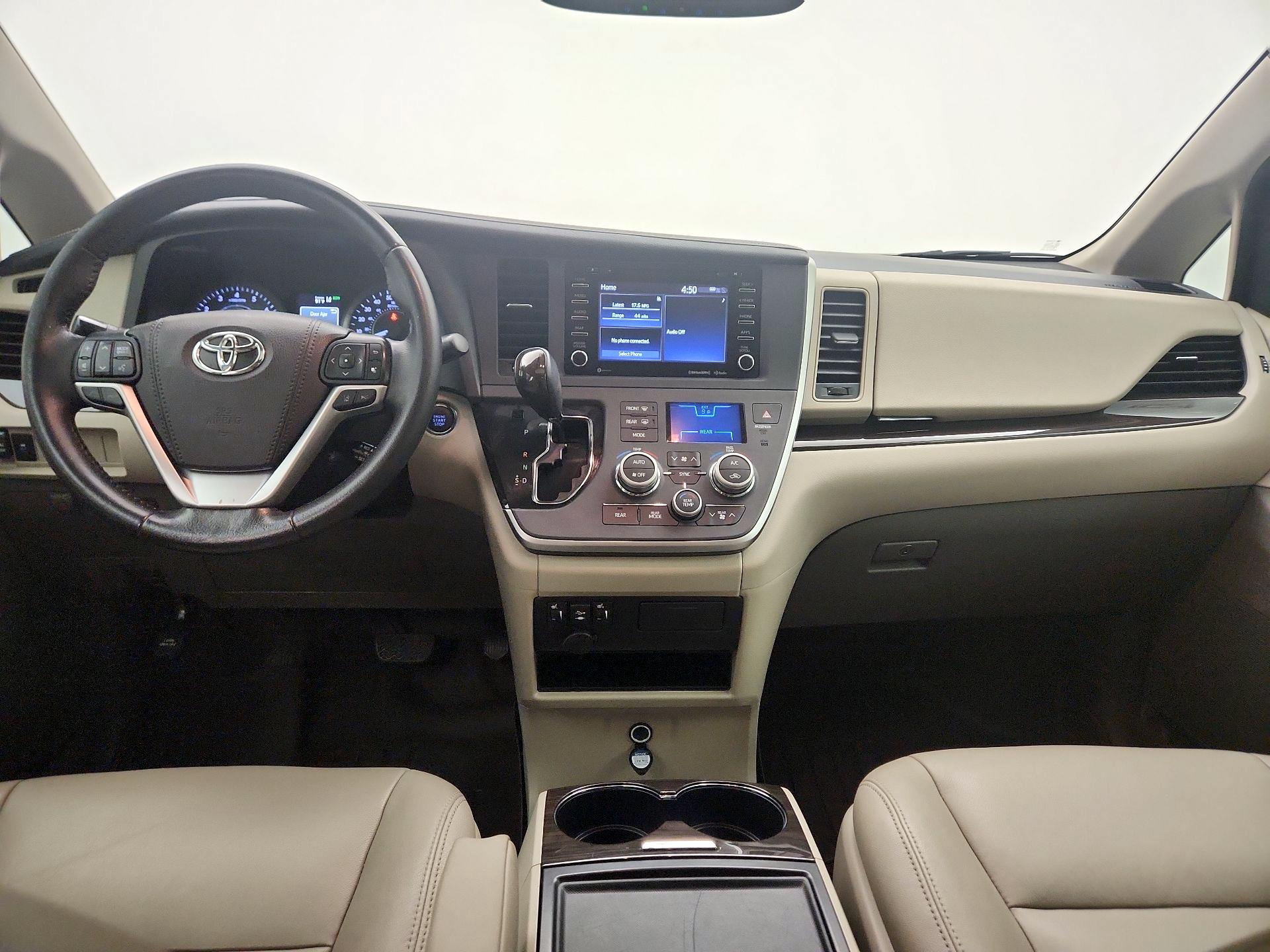 Thumbnail: 2020 Toyota Sienna - 9