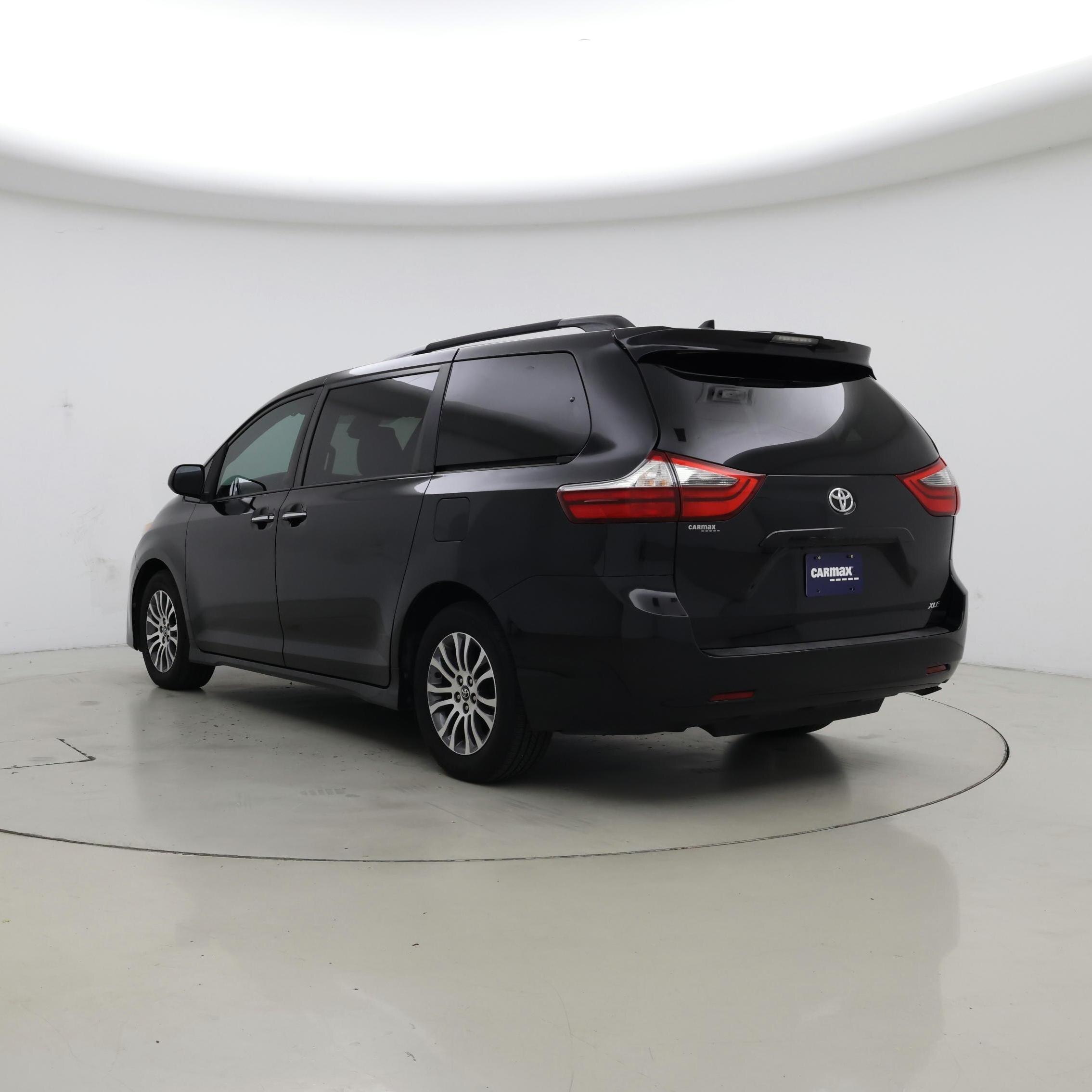 Thumbnail: 2020 Toyota Sienna - 2