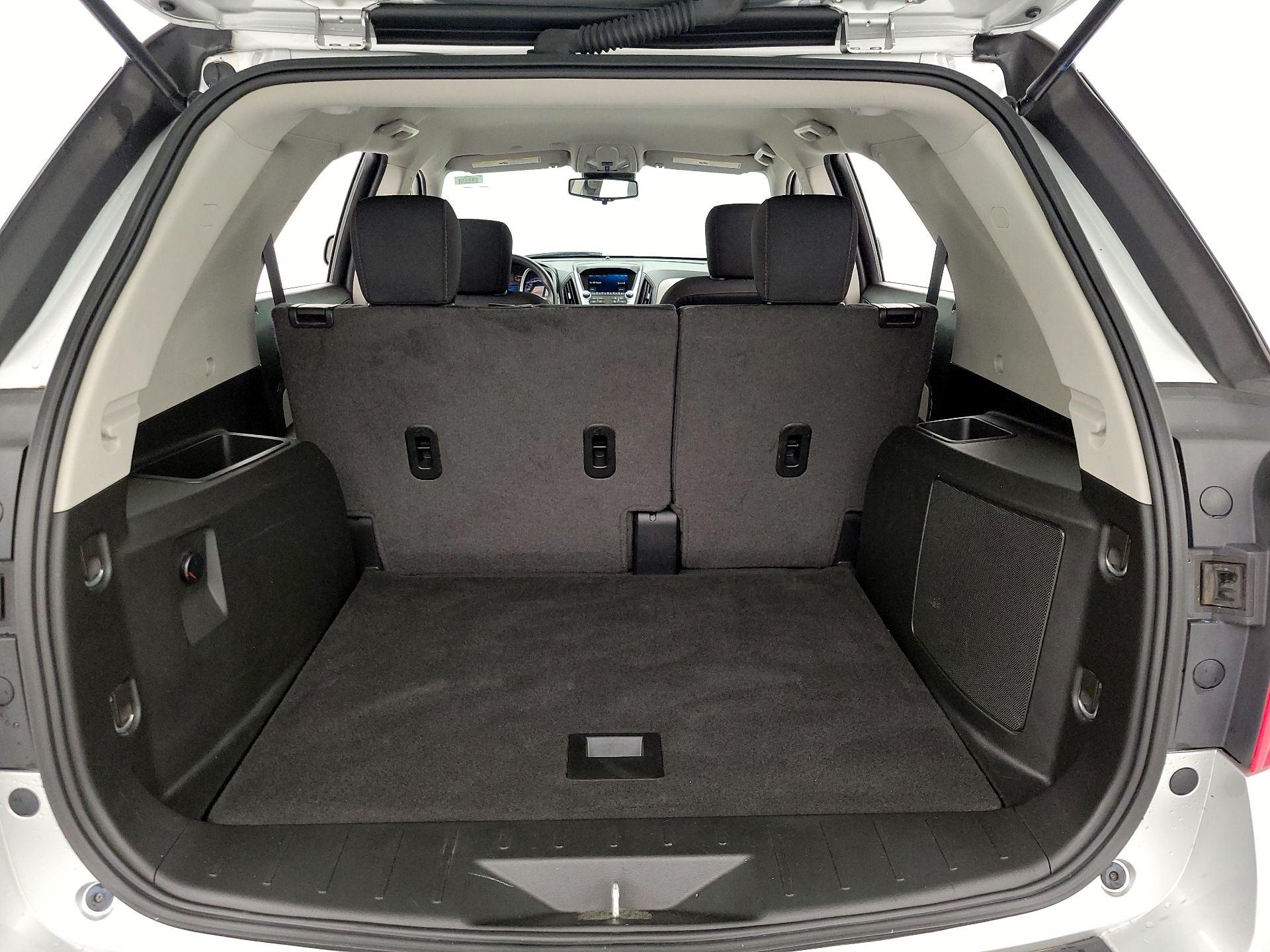 Thumbnail: 2017 Chevrolet Equinox - 18