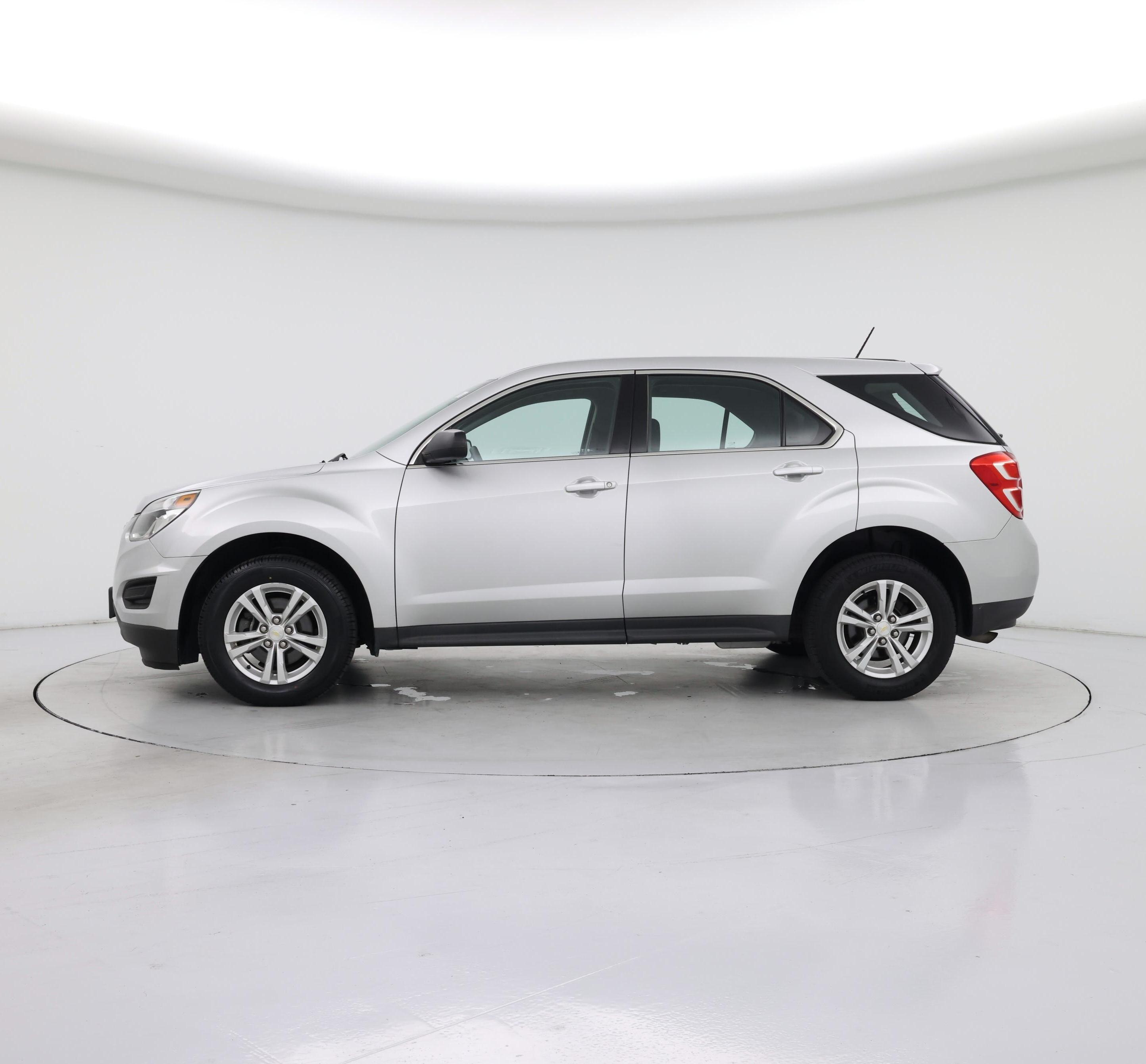 Thumbnail: 2017 Chevrolet Equinox - 3