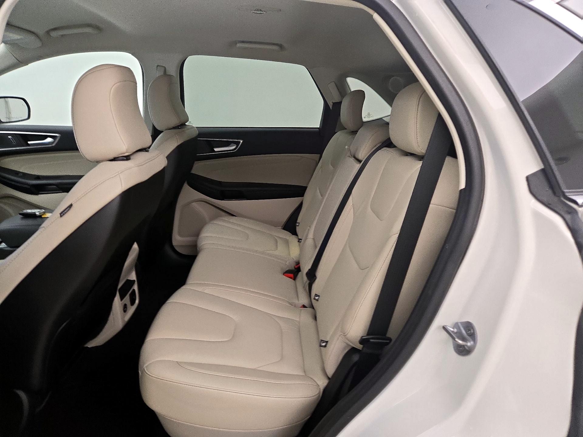 Thumbnail: 2022 Ford Edge - 19