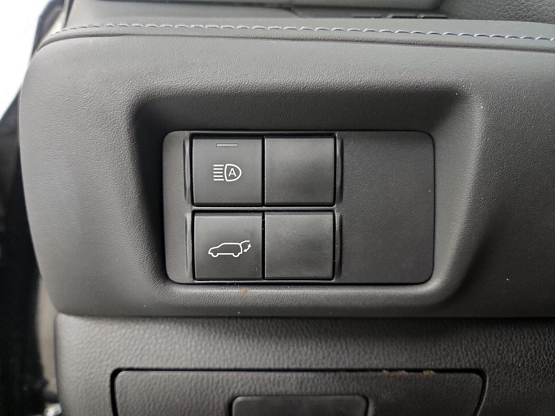 Thumbnail: 2021 Toyota Highlander - 13