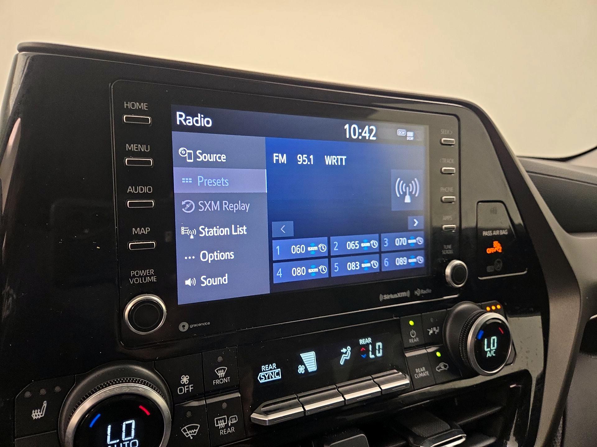 Thumbnail: 2021 Toyota Highlander - 15