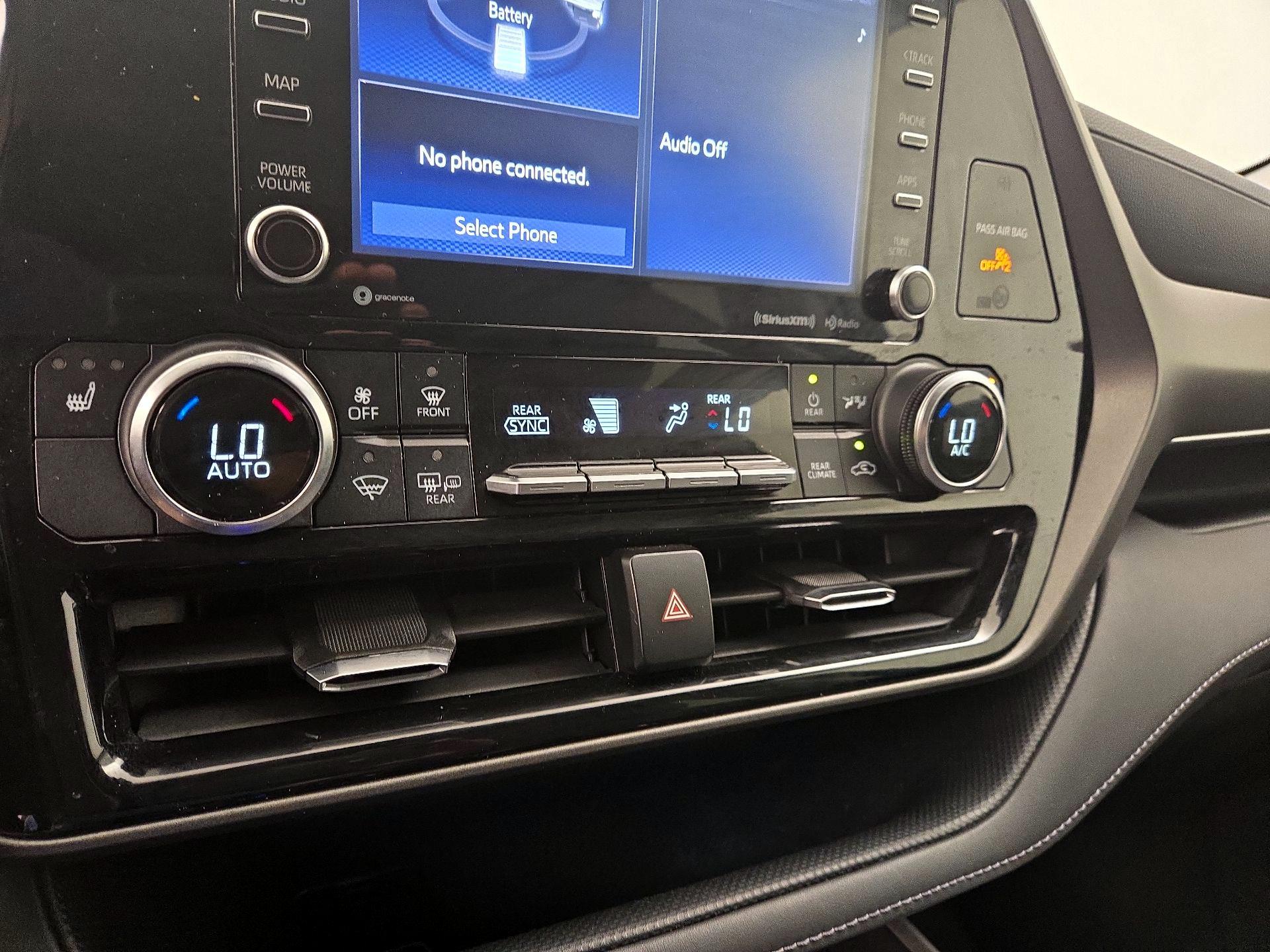 Thumbnail: 2021 Toyota Highlander - 16