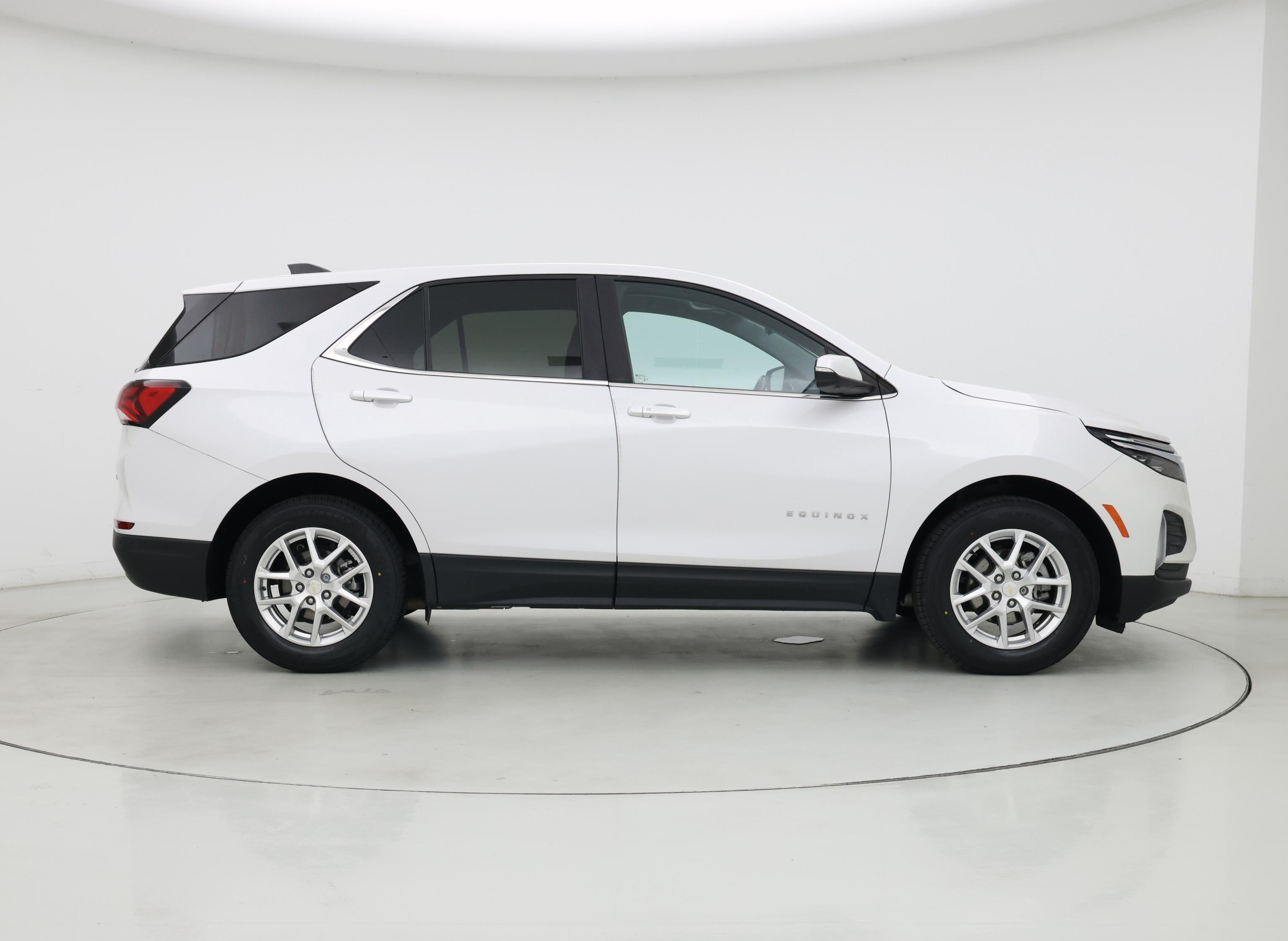 Thumbnail: 2022 Chevrolet Equinox - 7