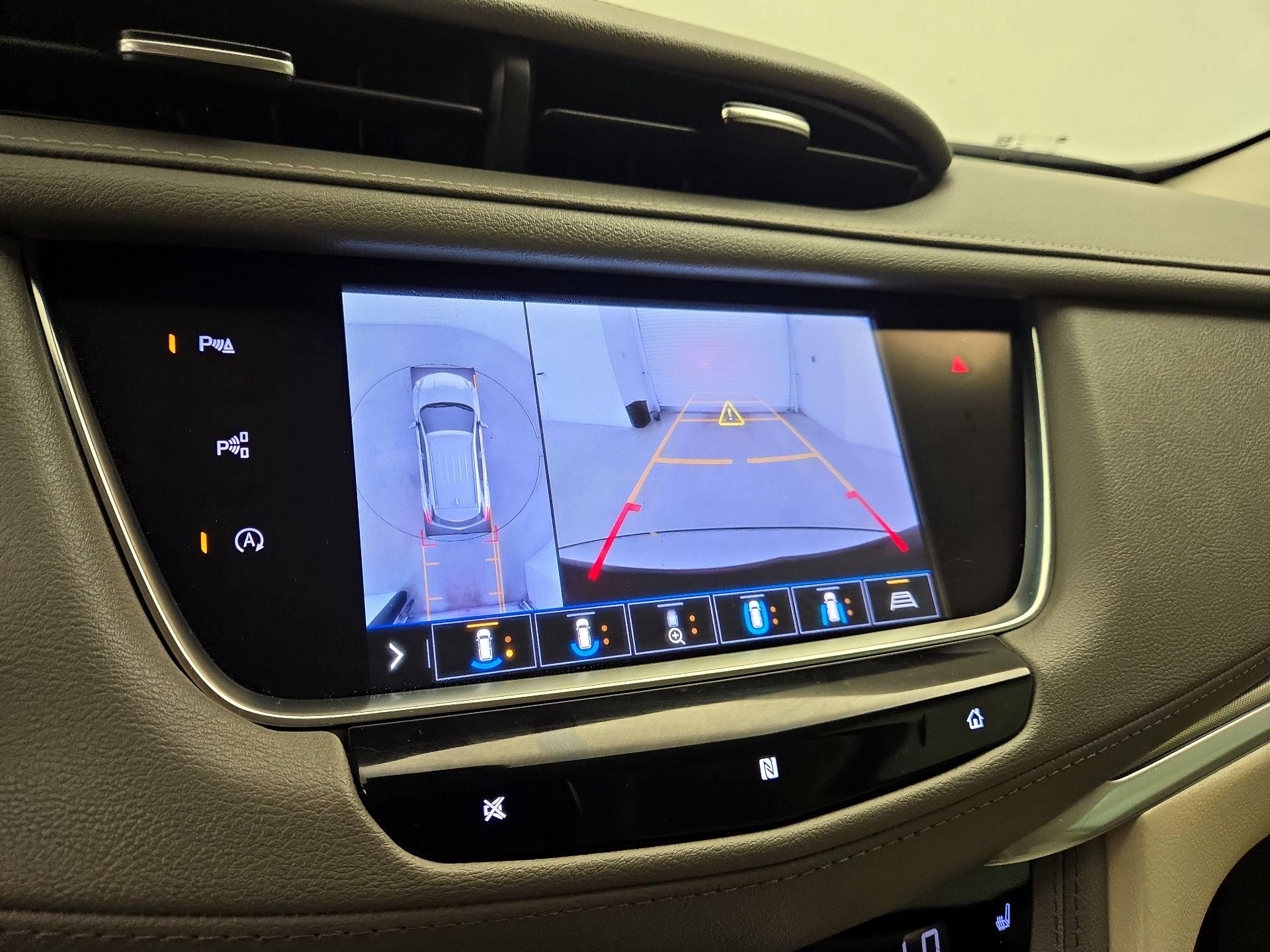 Thumbnail: 2020 Cadillac XT5 - 15