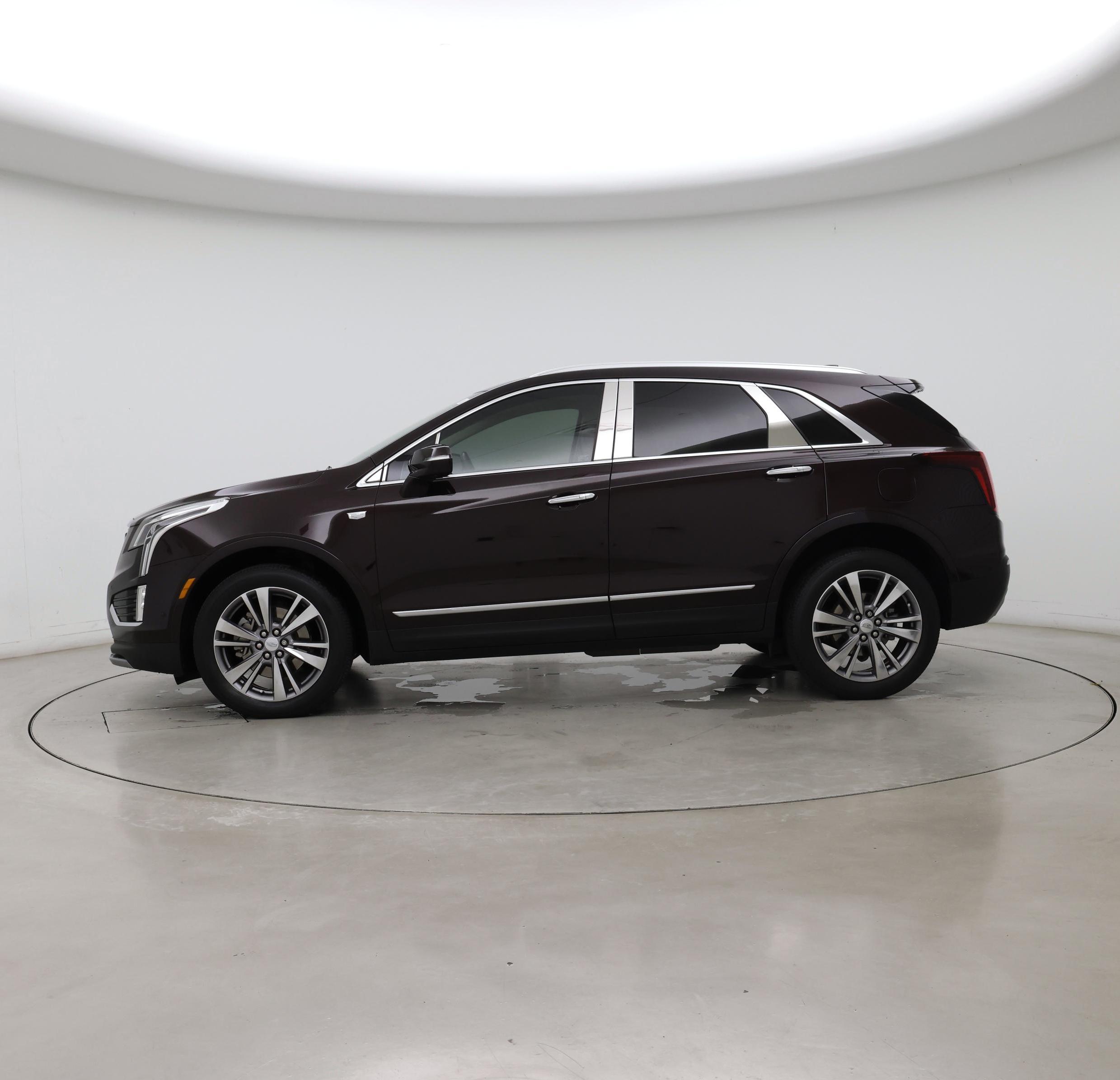 Thumbnail: 2020 Cadillac XT5 - 3