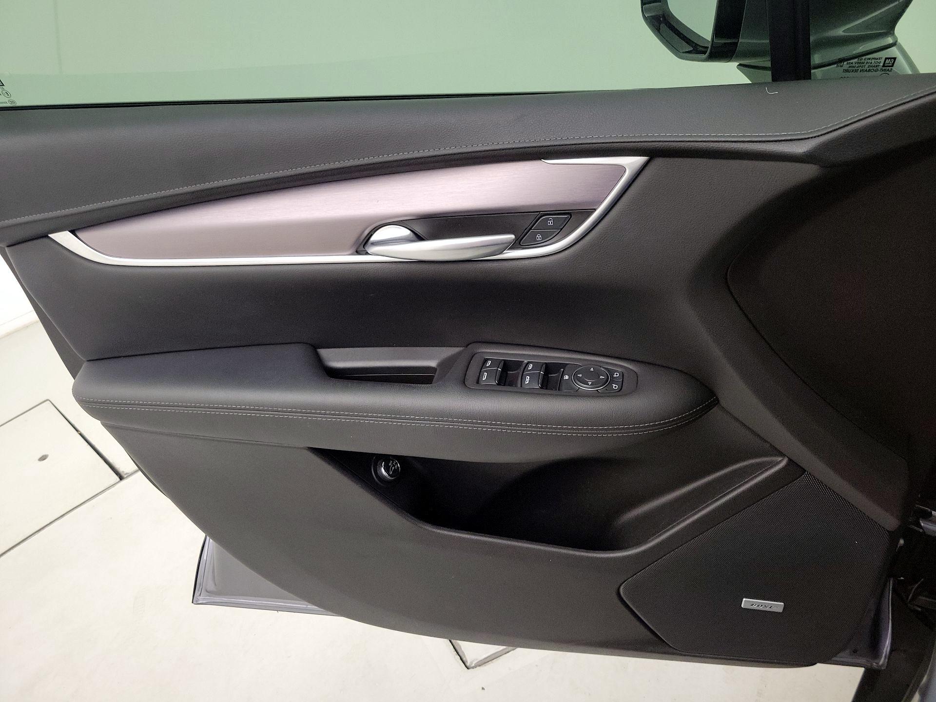 Thumbnail: 2022 Cadillac XT5 - 12