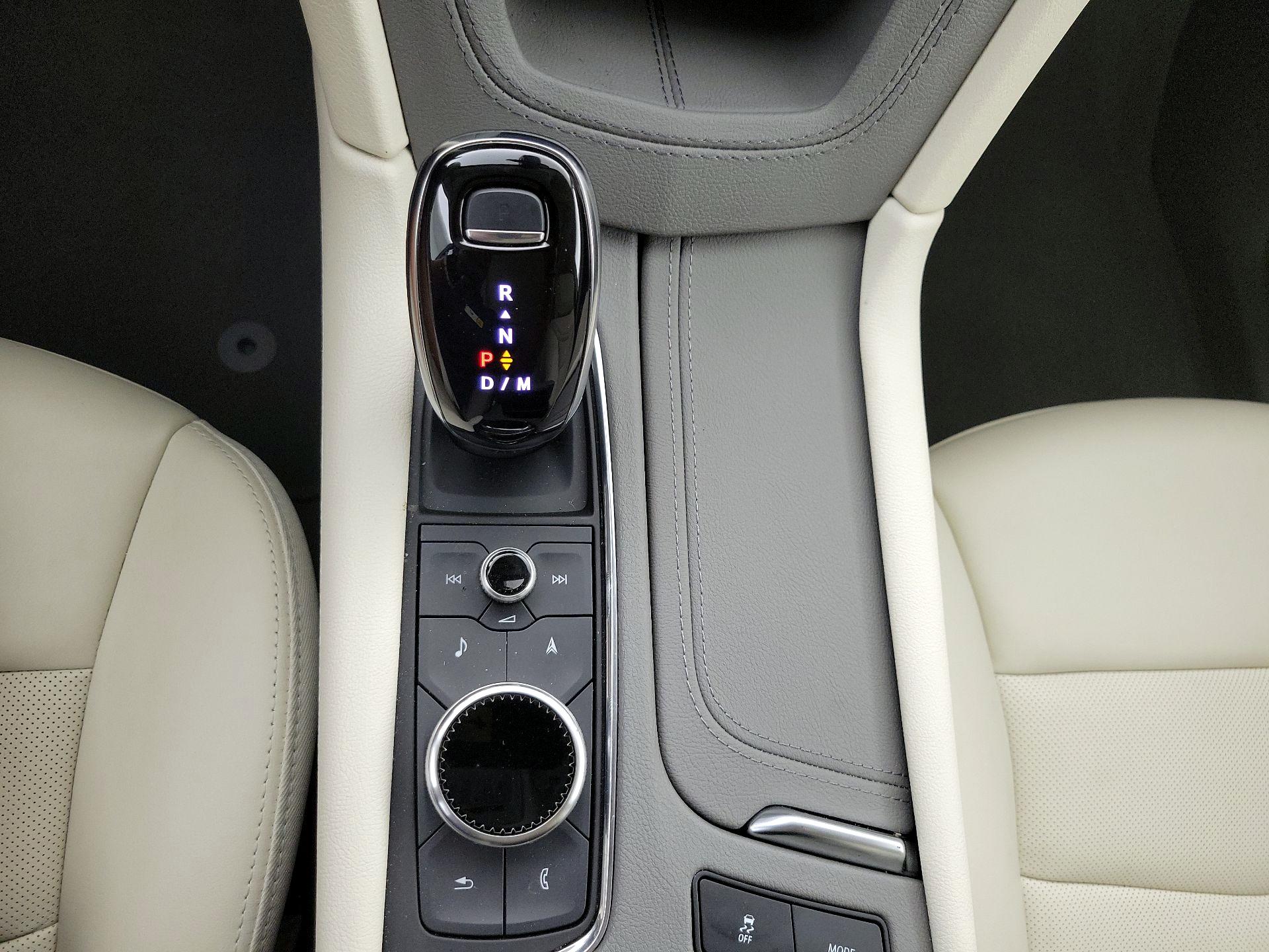 Thumbnail: 2023 Cadillac XT5 - 18