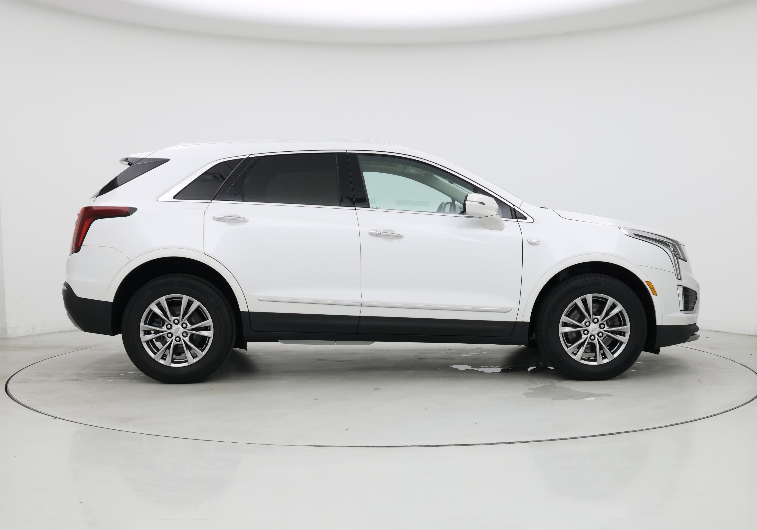 Thumbnail: 2023 Cadillac XT5 - 7