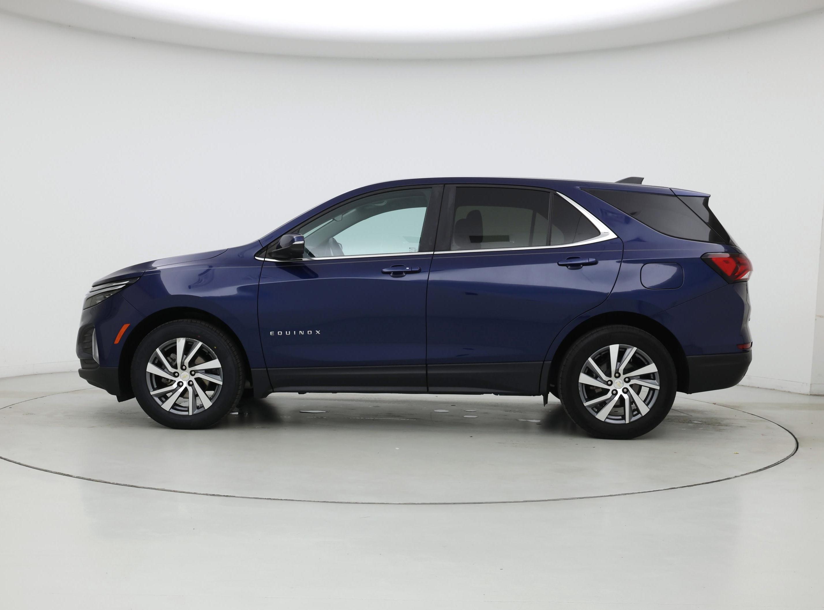 Thumbnail: 2022 Chevrolet Equinox - 3