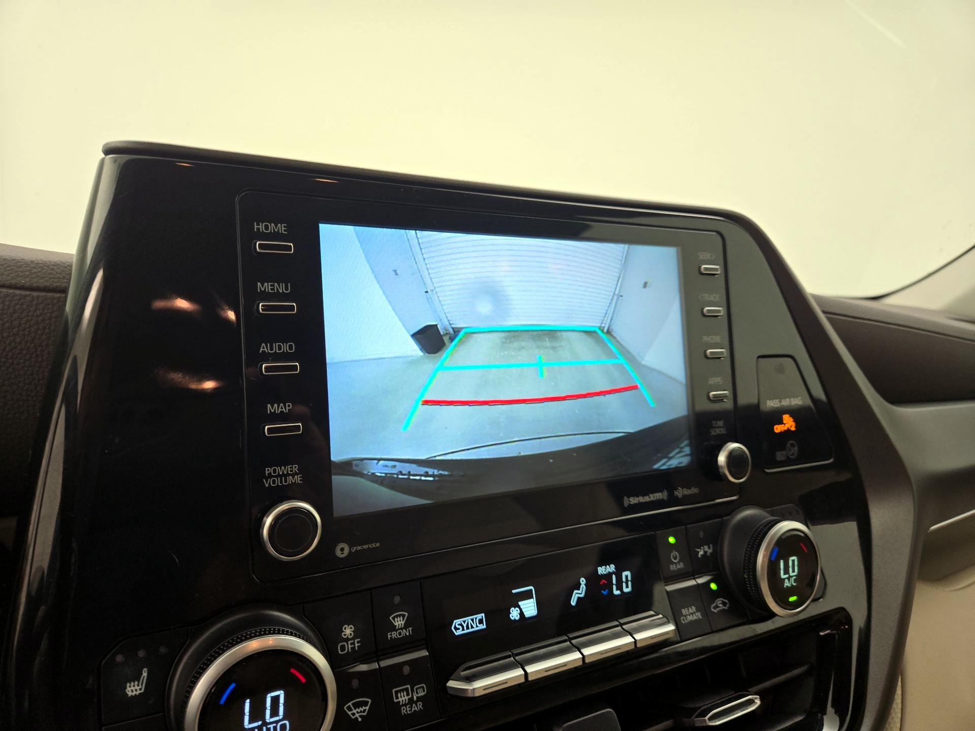 Thumbnail: 2021 Toyota Highlander - 14