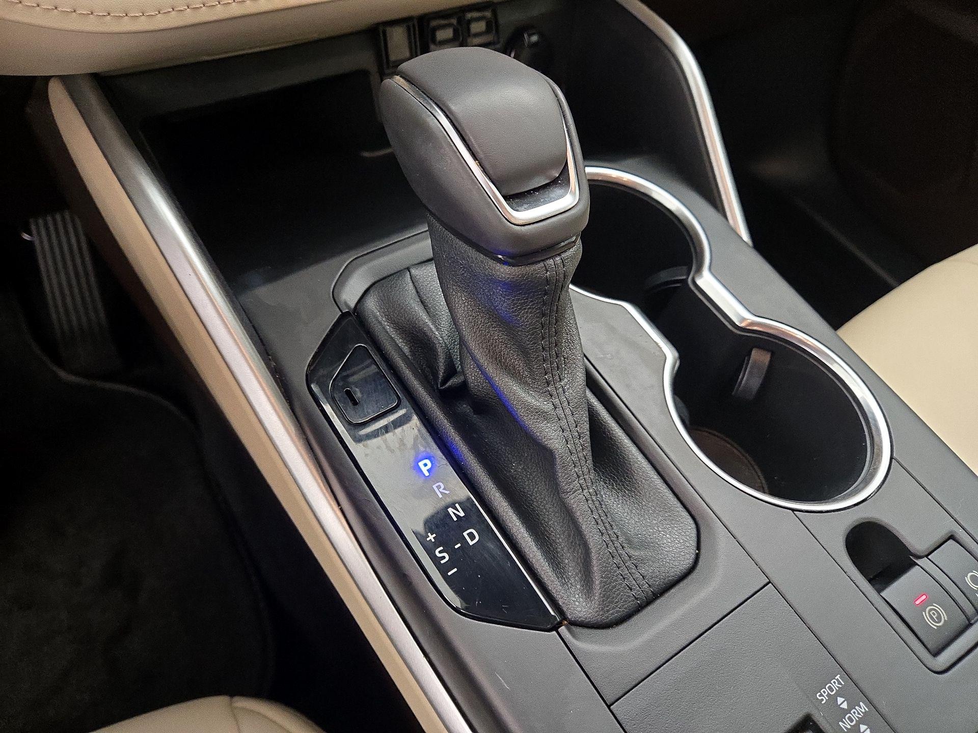 Thumbnail: 2021 Toyota Highlander - 17