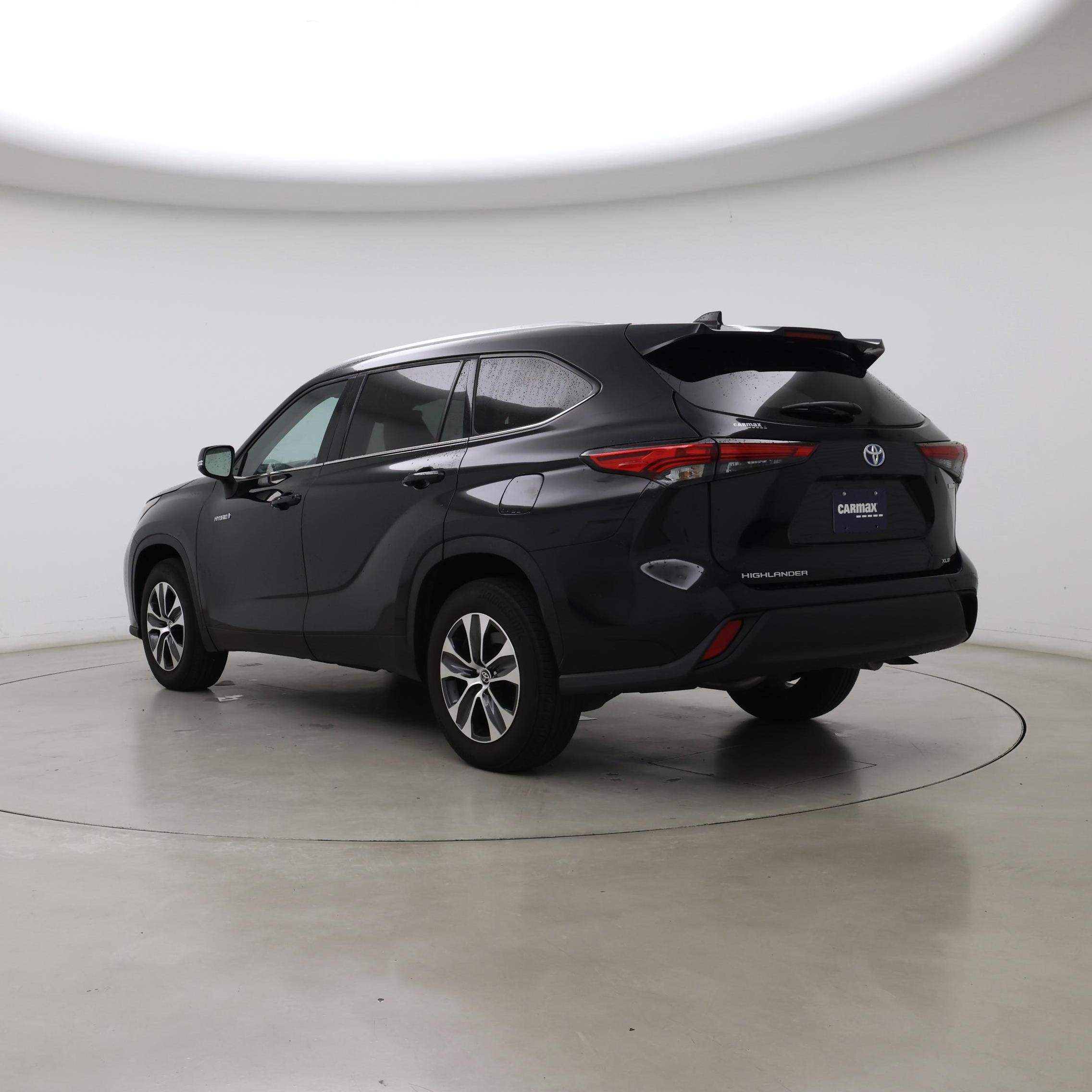 Thumbnail: 2021 Toyota Highlander - 2