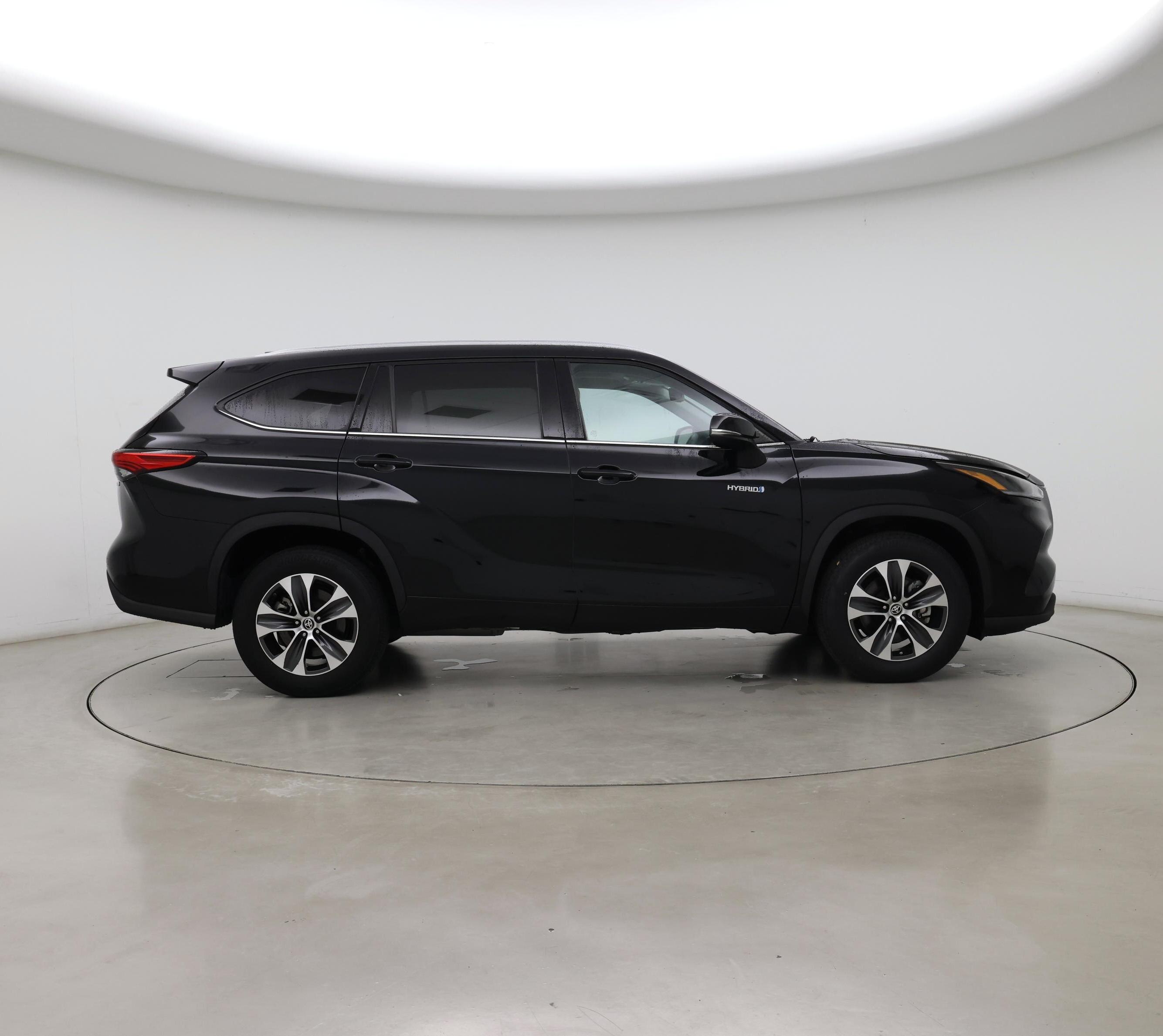 Thumbnail: 2021 Toyota Highlander - 7
