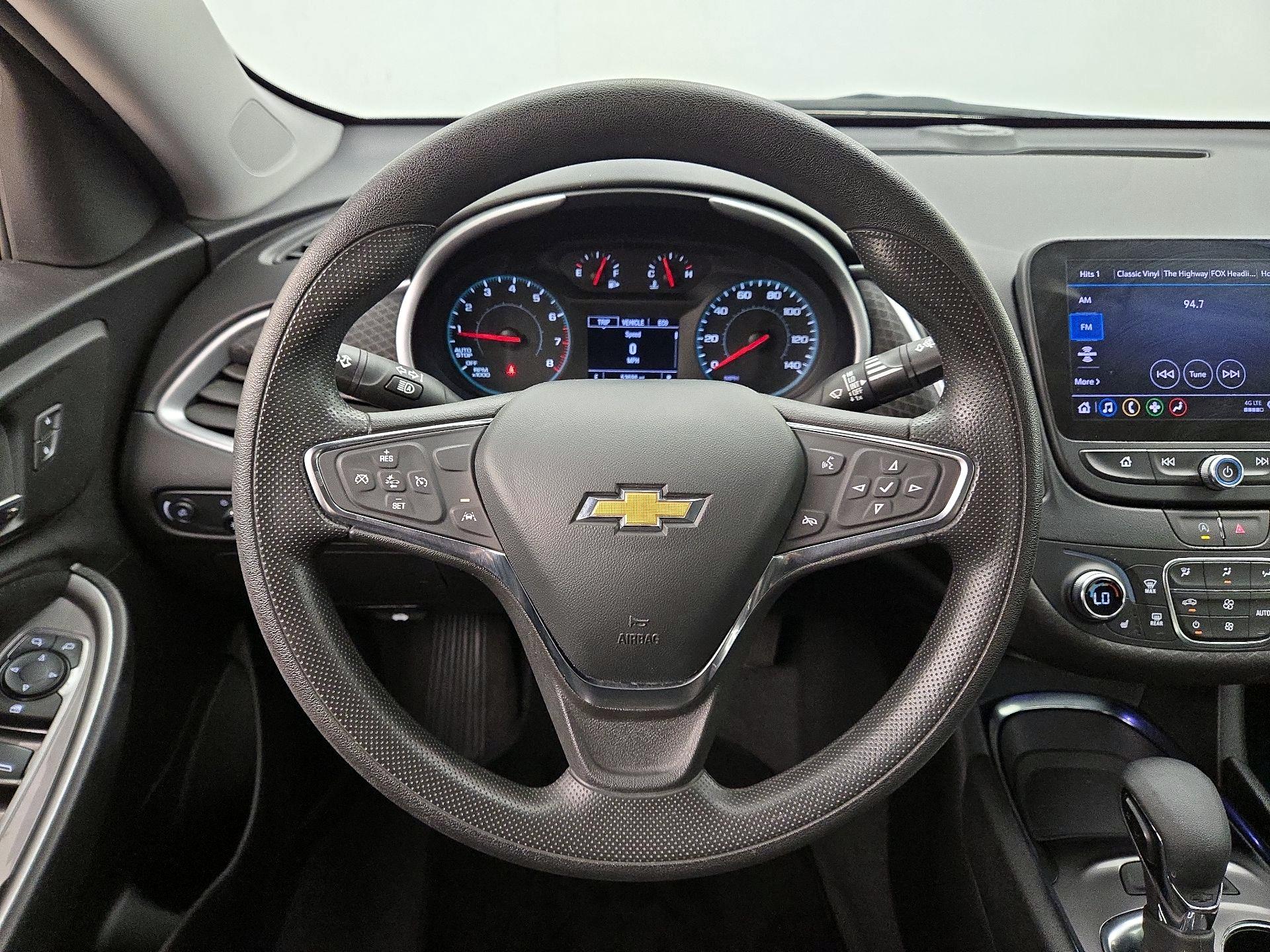 Thumbnail: 2023 Chevrolet Malibu - 10
