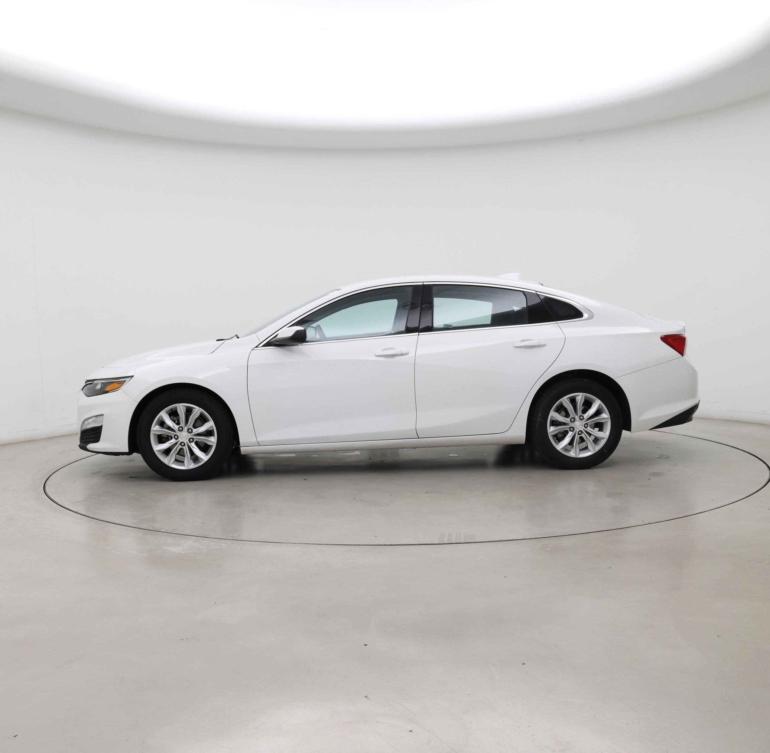Thumbnail: 2023 Chevrolet Malibu - 3