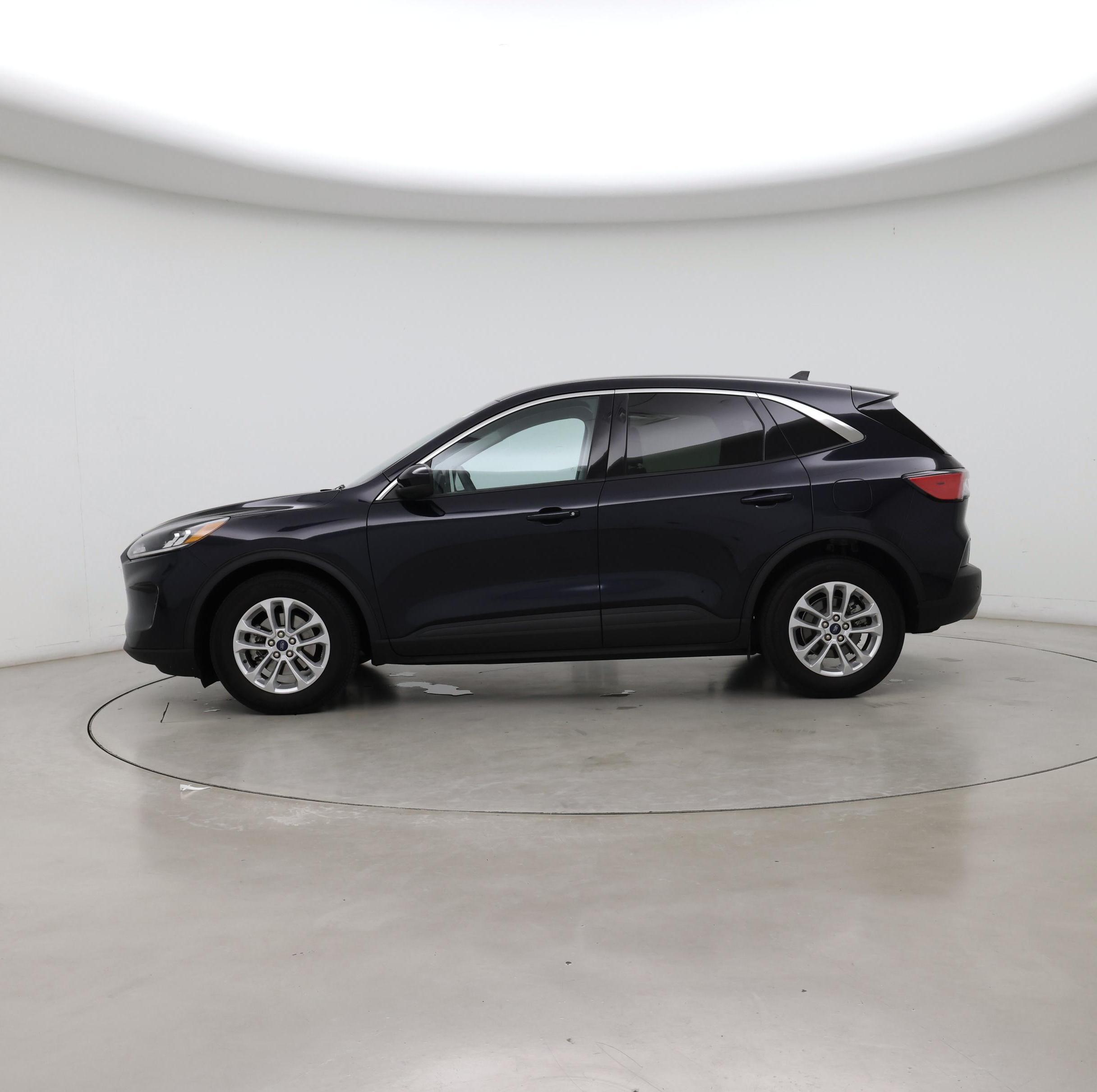 Thumbnail: 2021 Ford Escape - 3