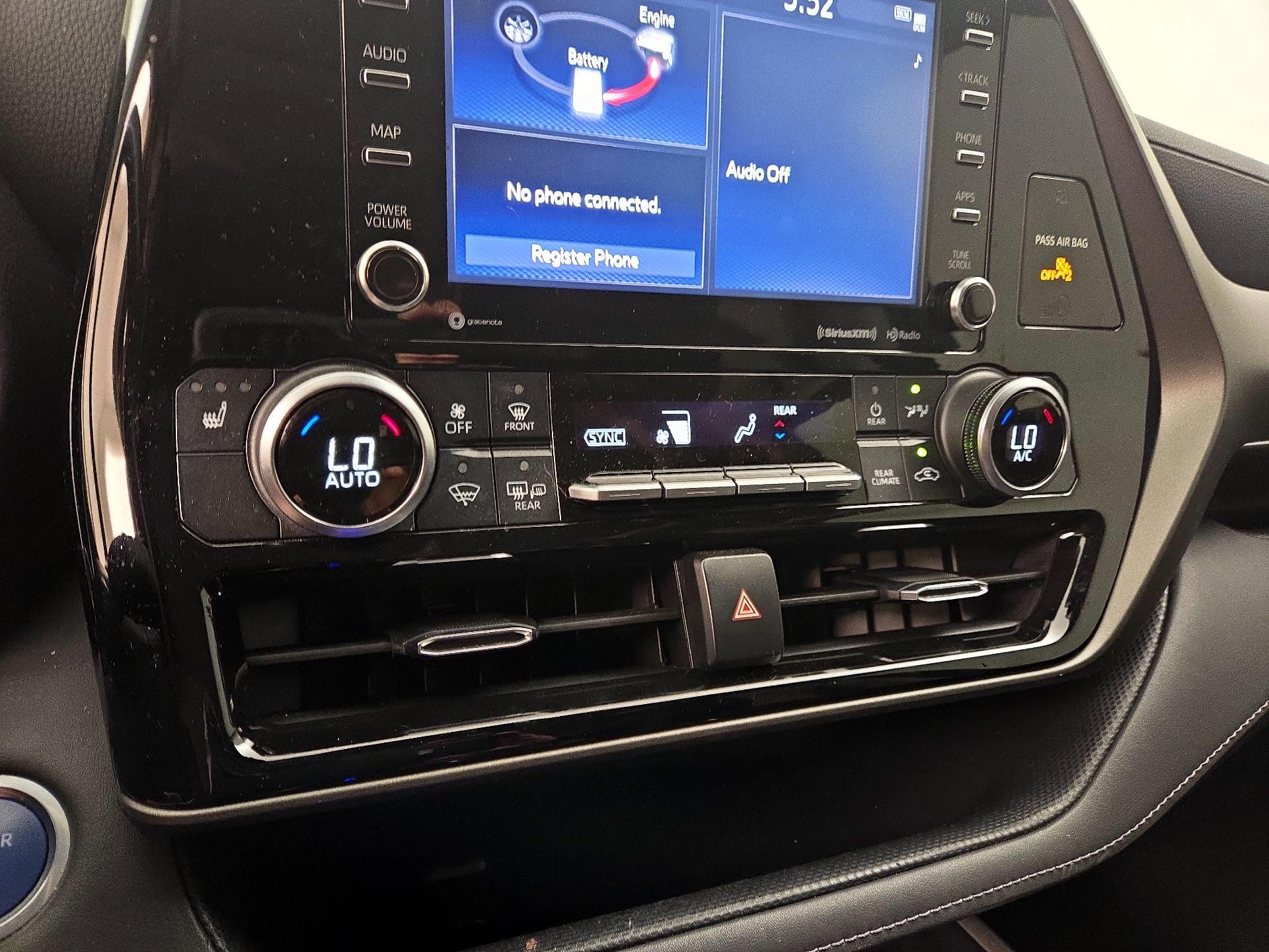 Thumbnail: 2021 Toyota Highlander - 16