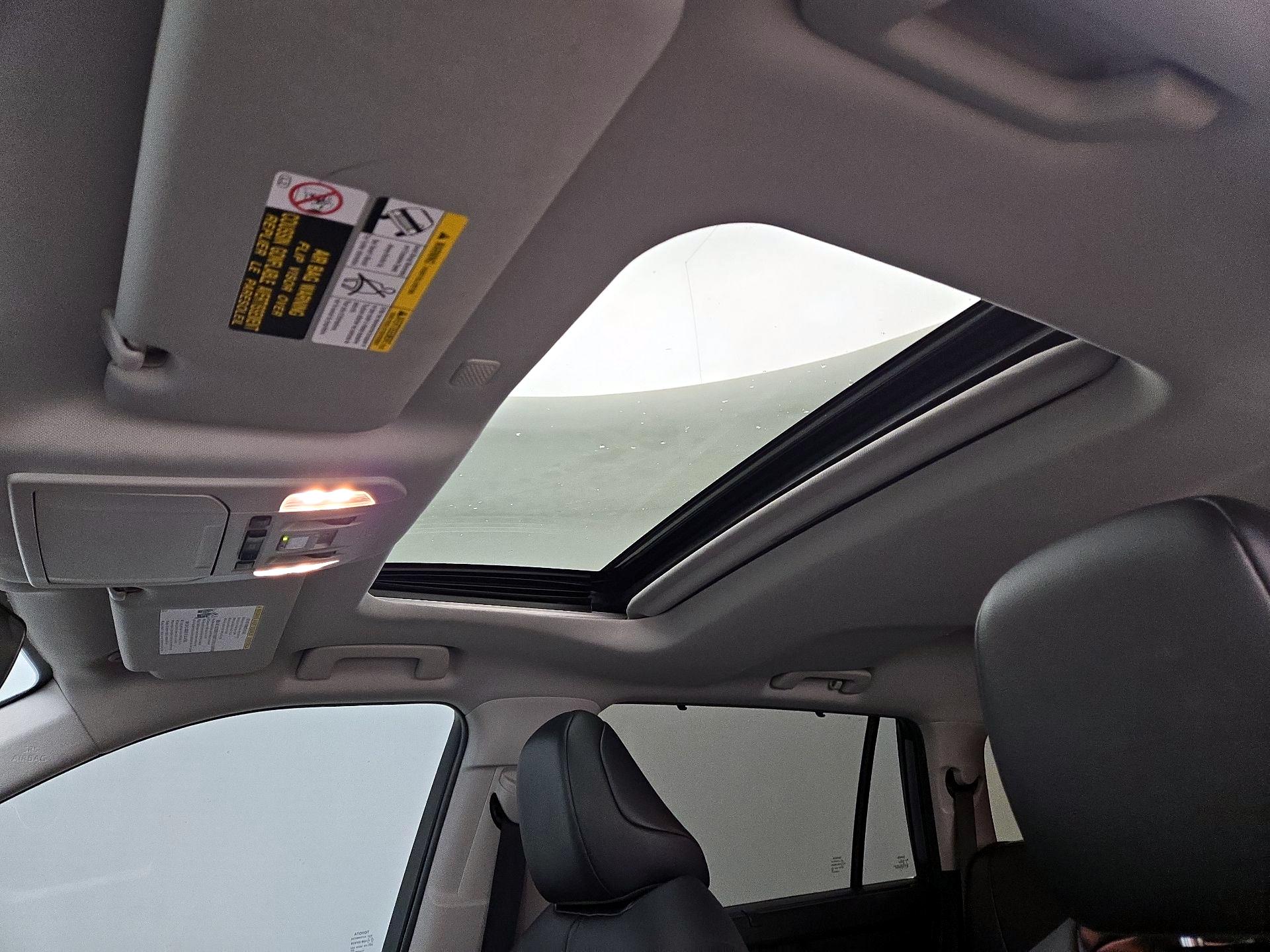 Thumbnail: 2021 Toyota Highlander - 19