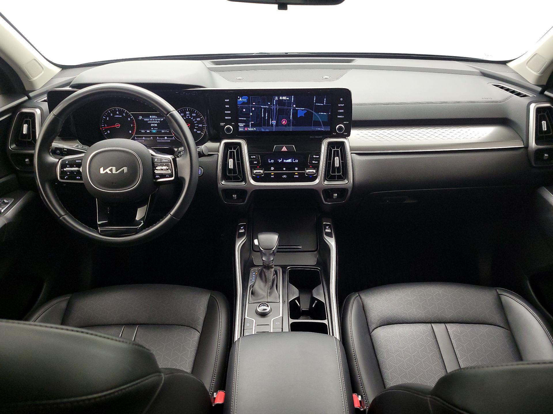 Thumbnail: 2022 Kia Sorento - 9