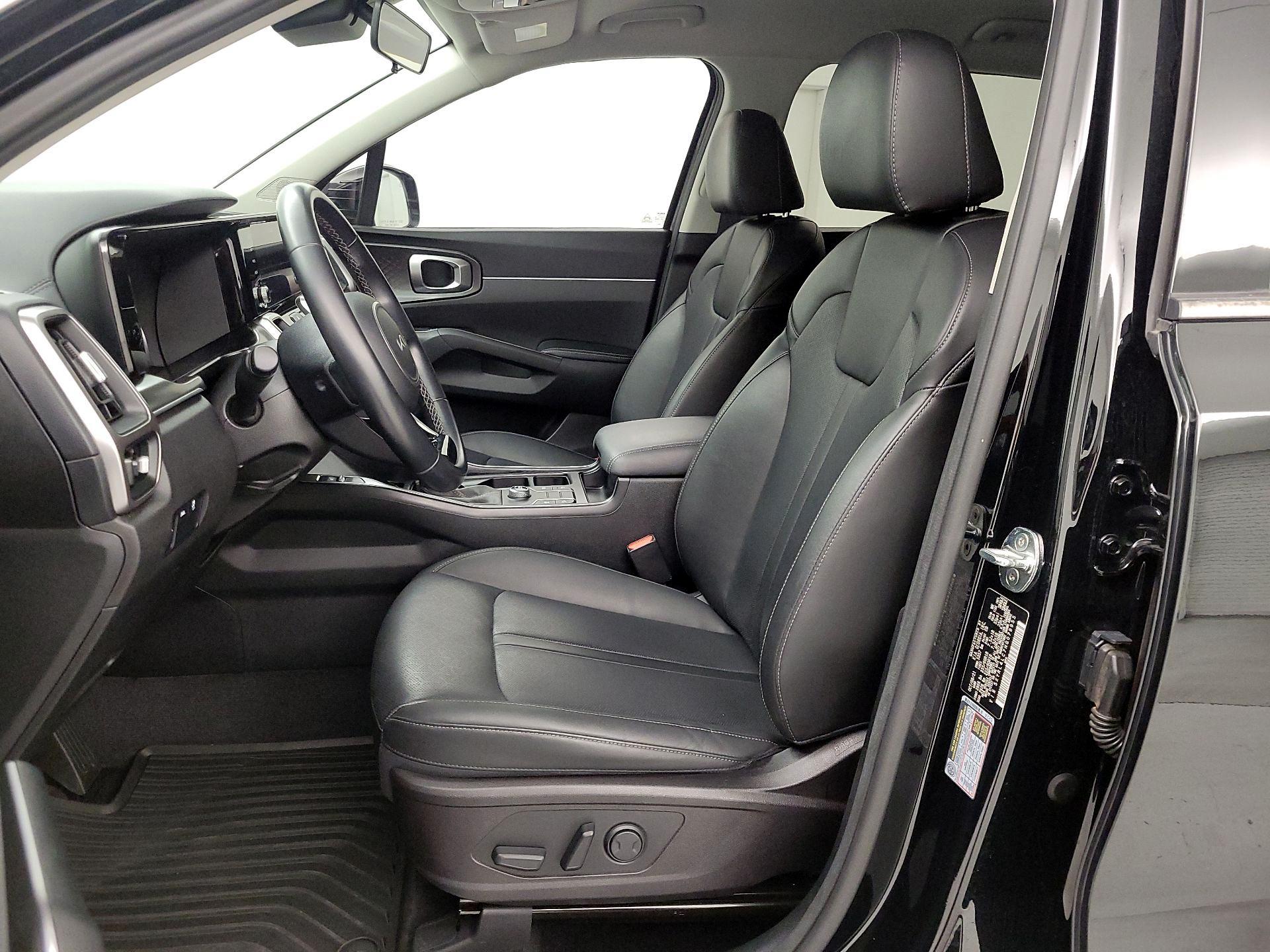 Thumbnail: 2022 Kia Sorento - 11