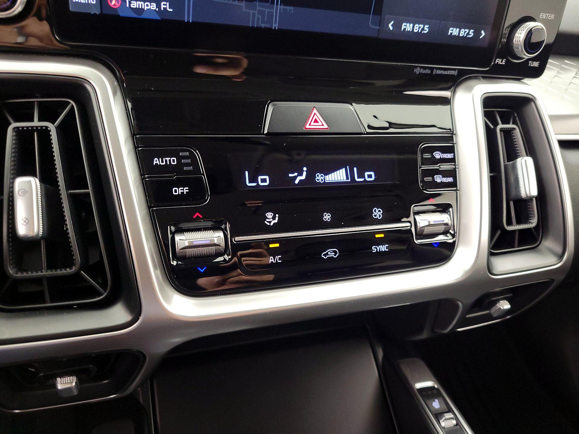 Thumbnail: 2022 Kia Sorento - 17