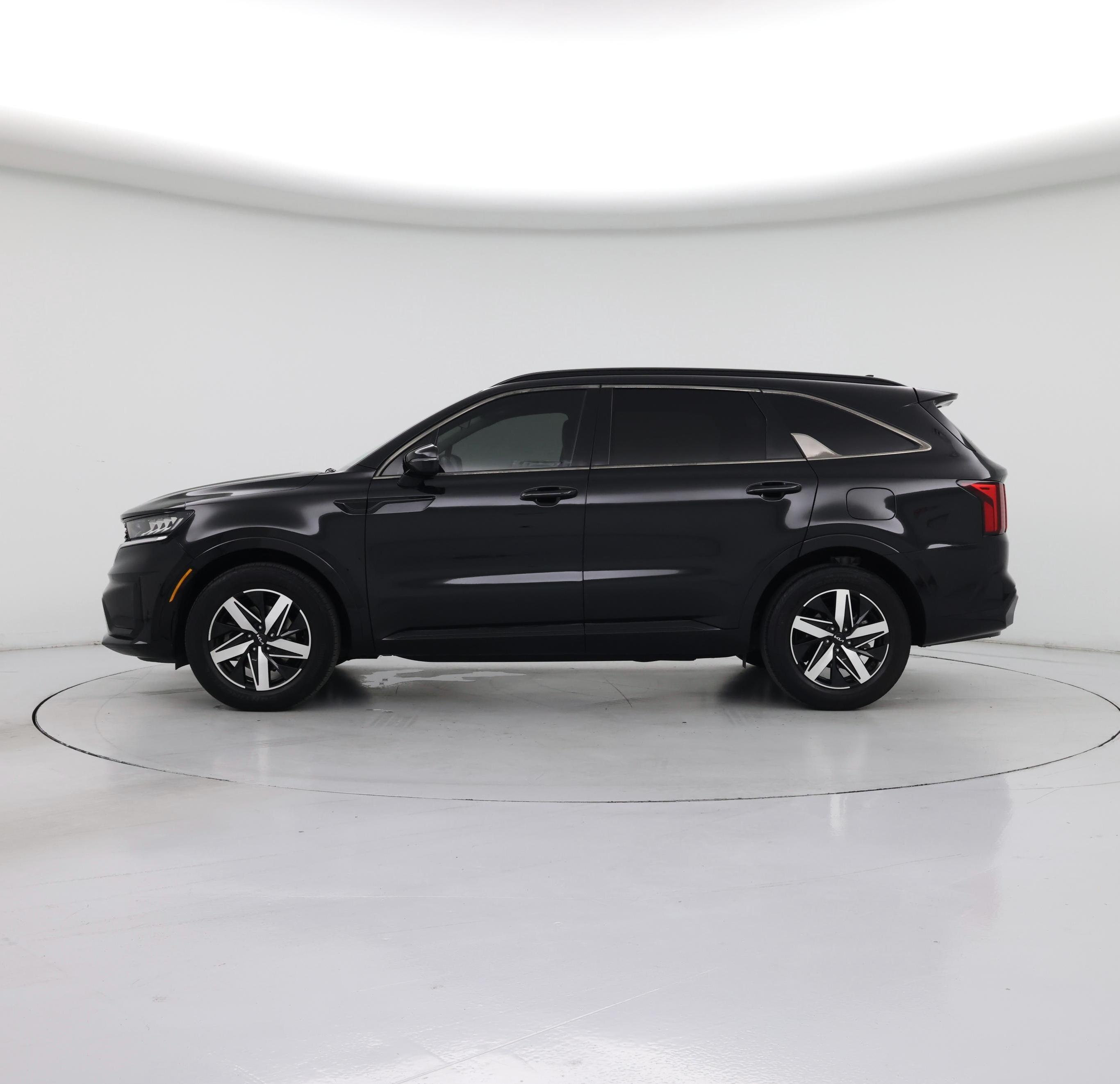 Thumbnail: 2022 Kia Sorento - 3
