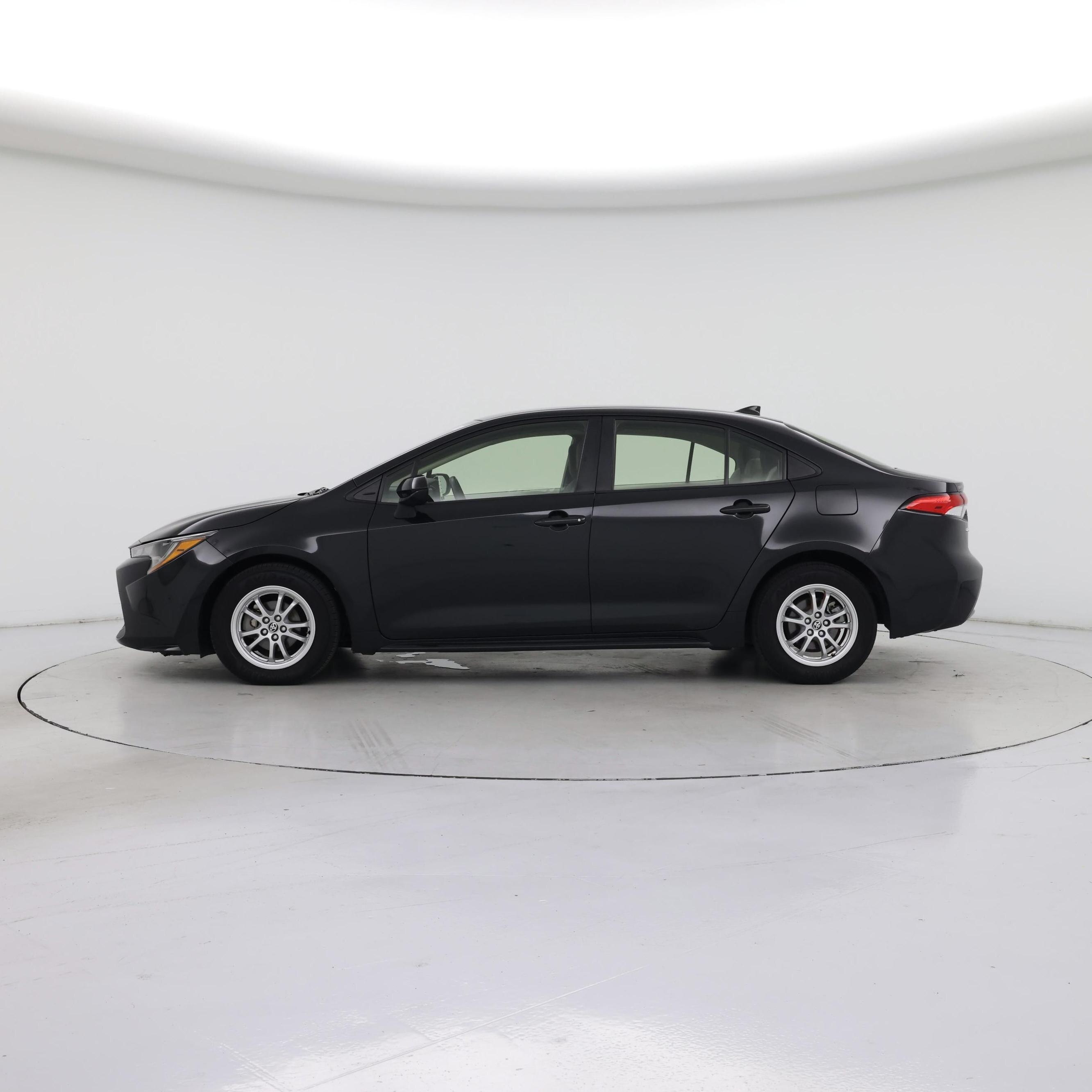 Thumbnail: 2022 Toyota Corolla - 3