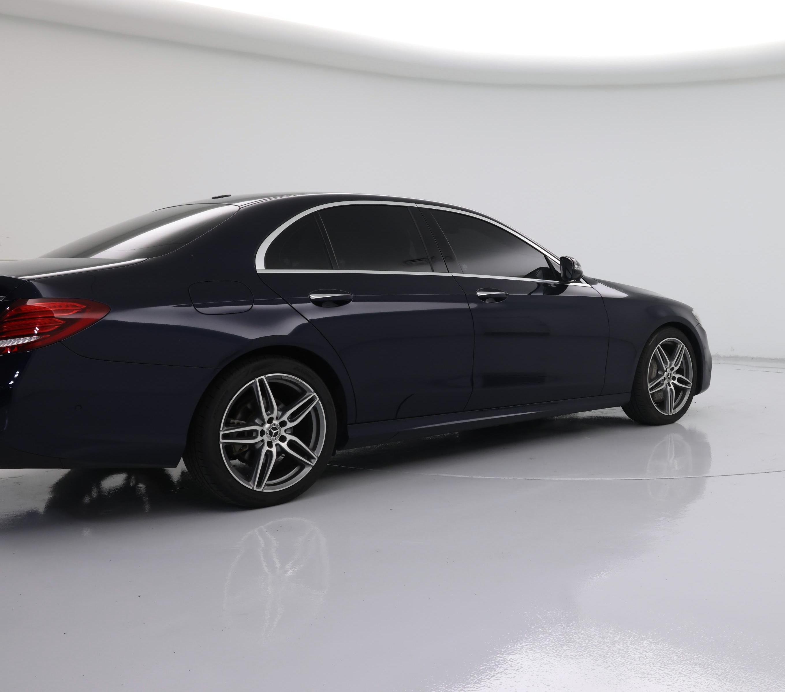 Thumbnail: 2020 Mercedes-Benz E-Class - 8