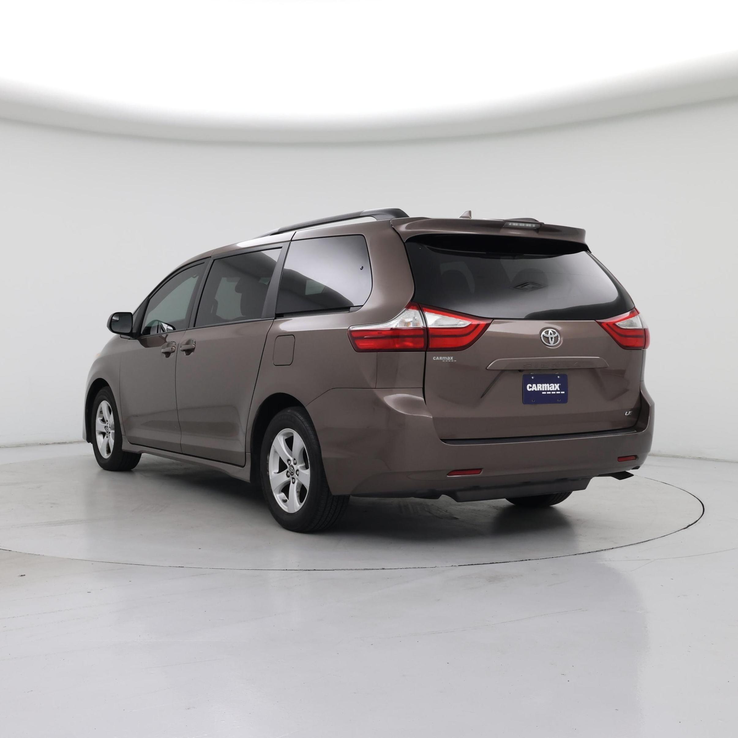 Thumbnail: 2018 Toyota Sienna - 2