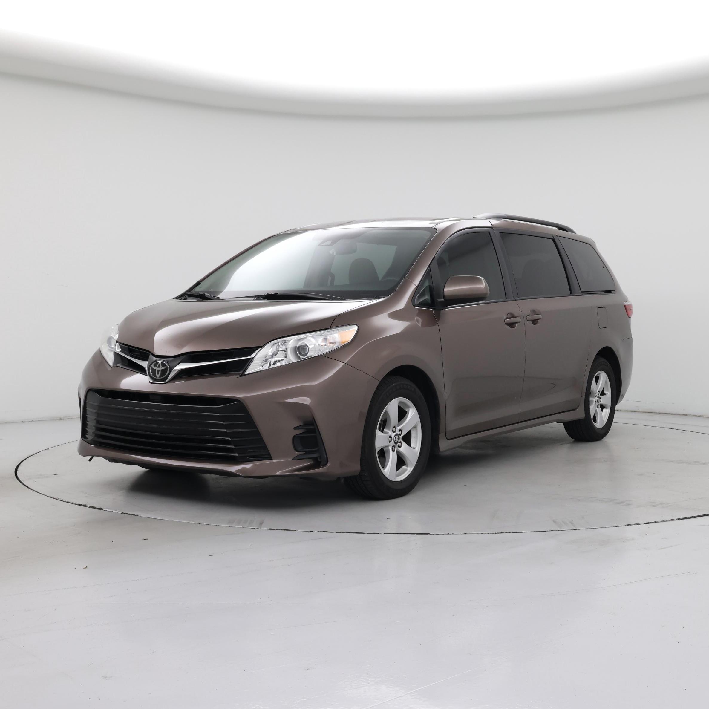 Thumbnail: 2018 Toyota Sienna - 4