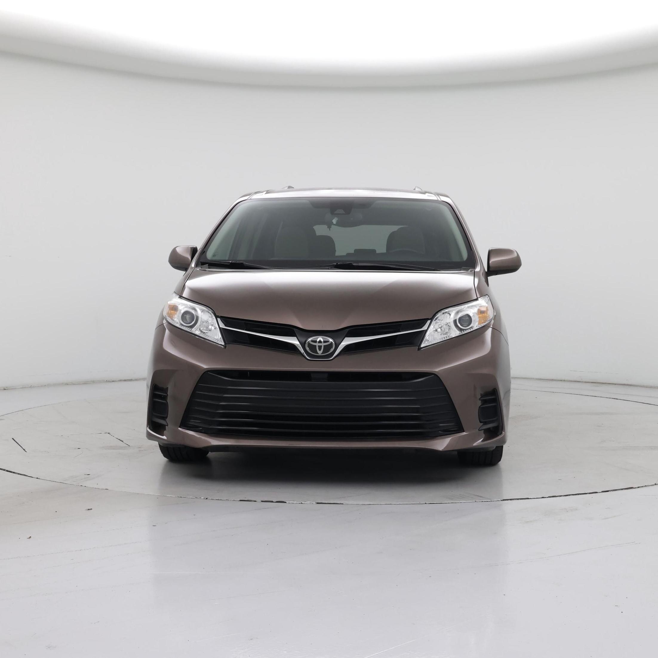 Thumbnail: 2018 Toyota Sienna - 5