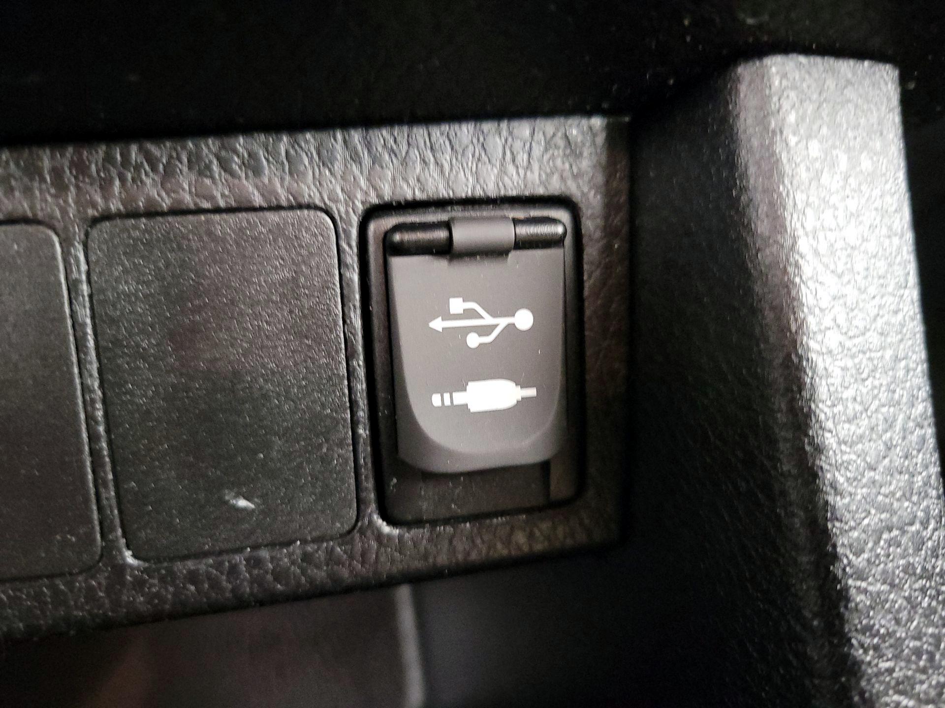 Thumbnail: 2014 Toyota Corolla - 18