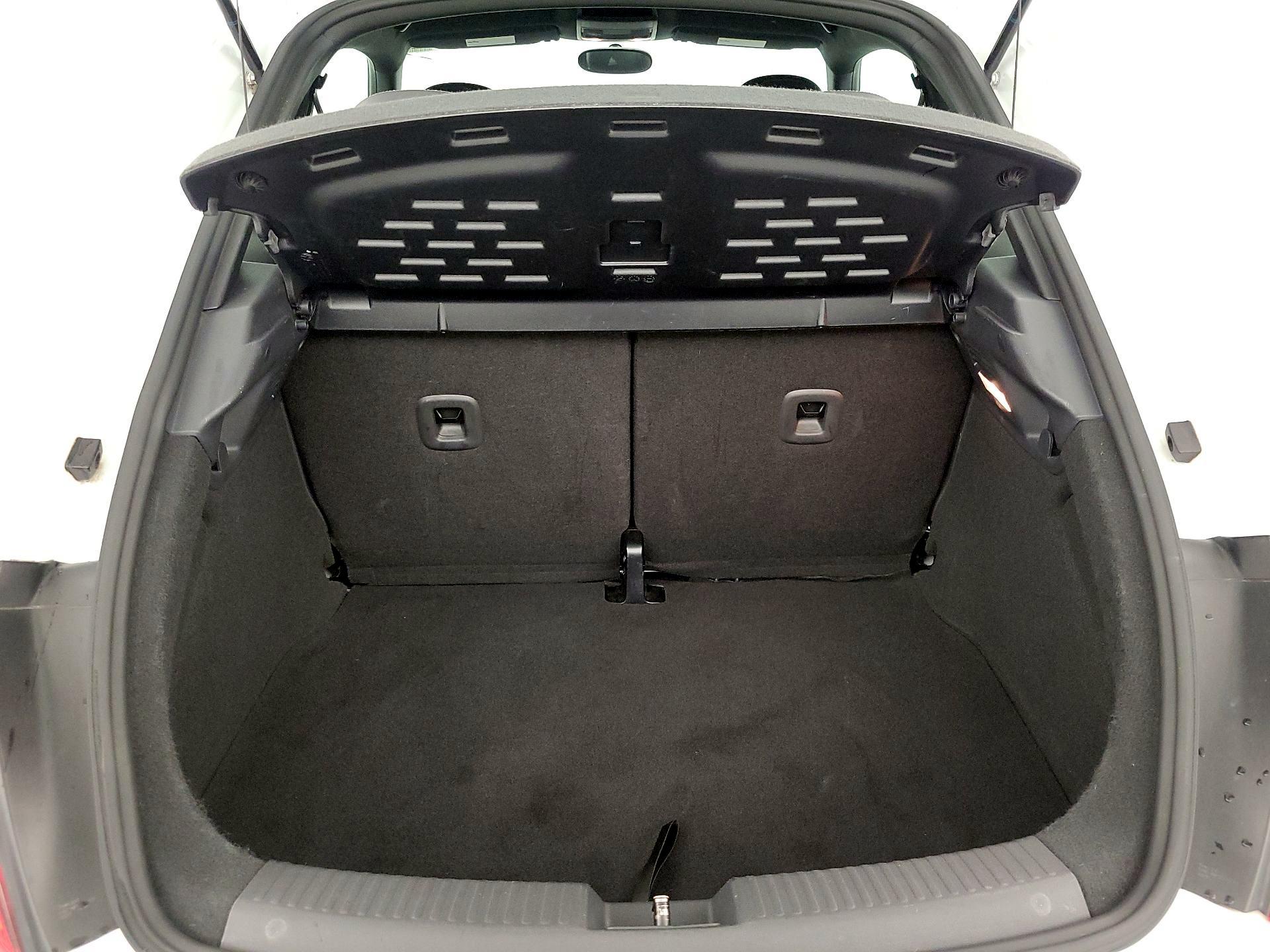 Thumbnail: 2015 Volkswagen Beetle - 19