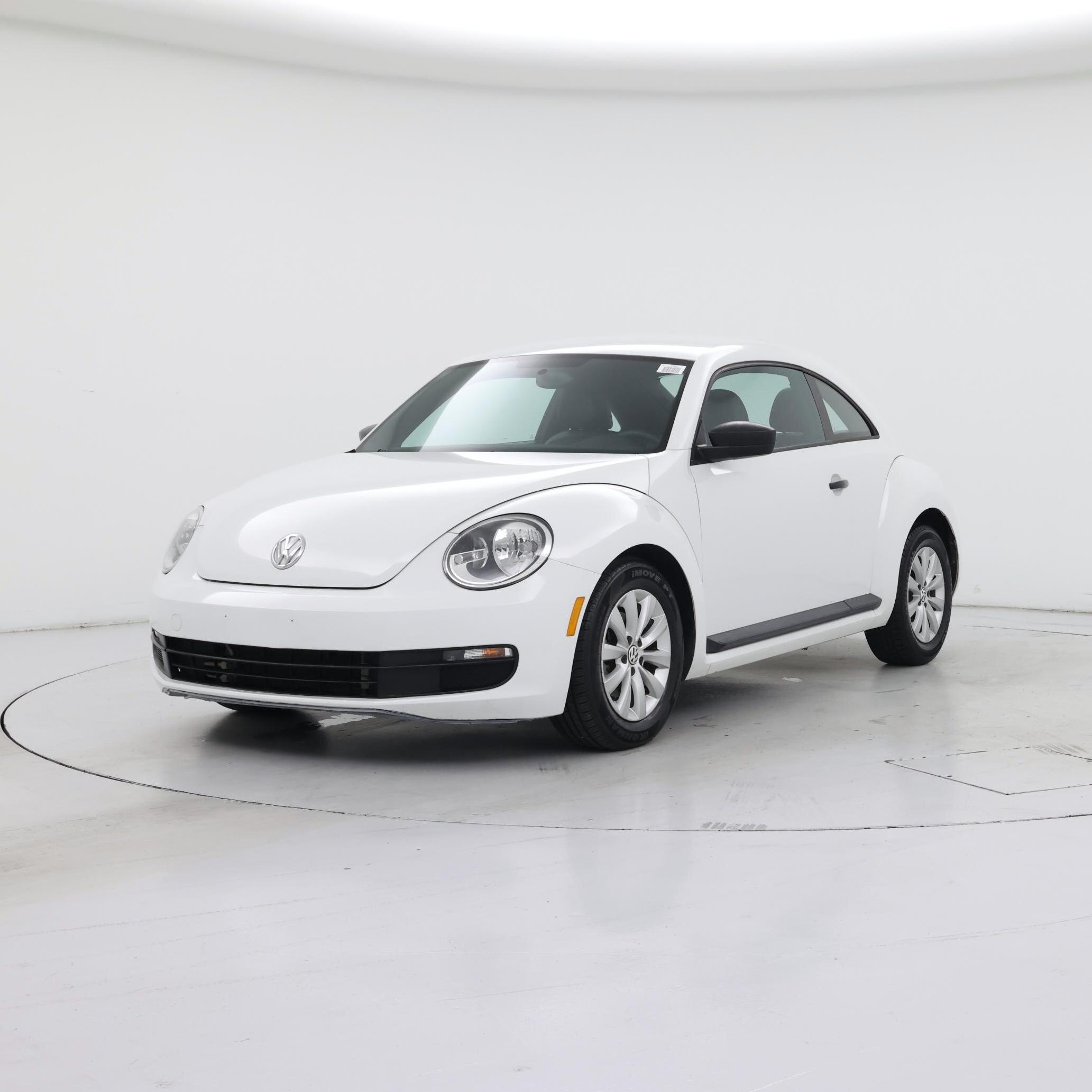 Thumbnail: 2015 Volkswagen Beetle - 4