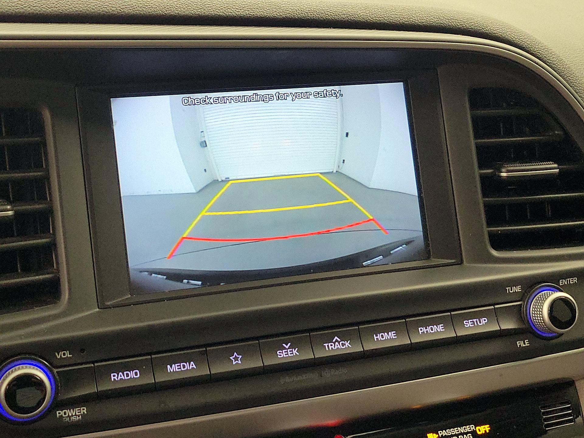 Thumbnail: 2019 Hyundai Elantra - 14