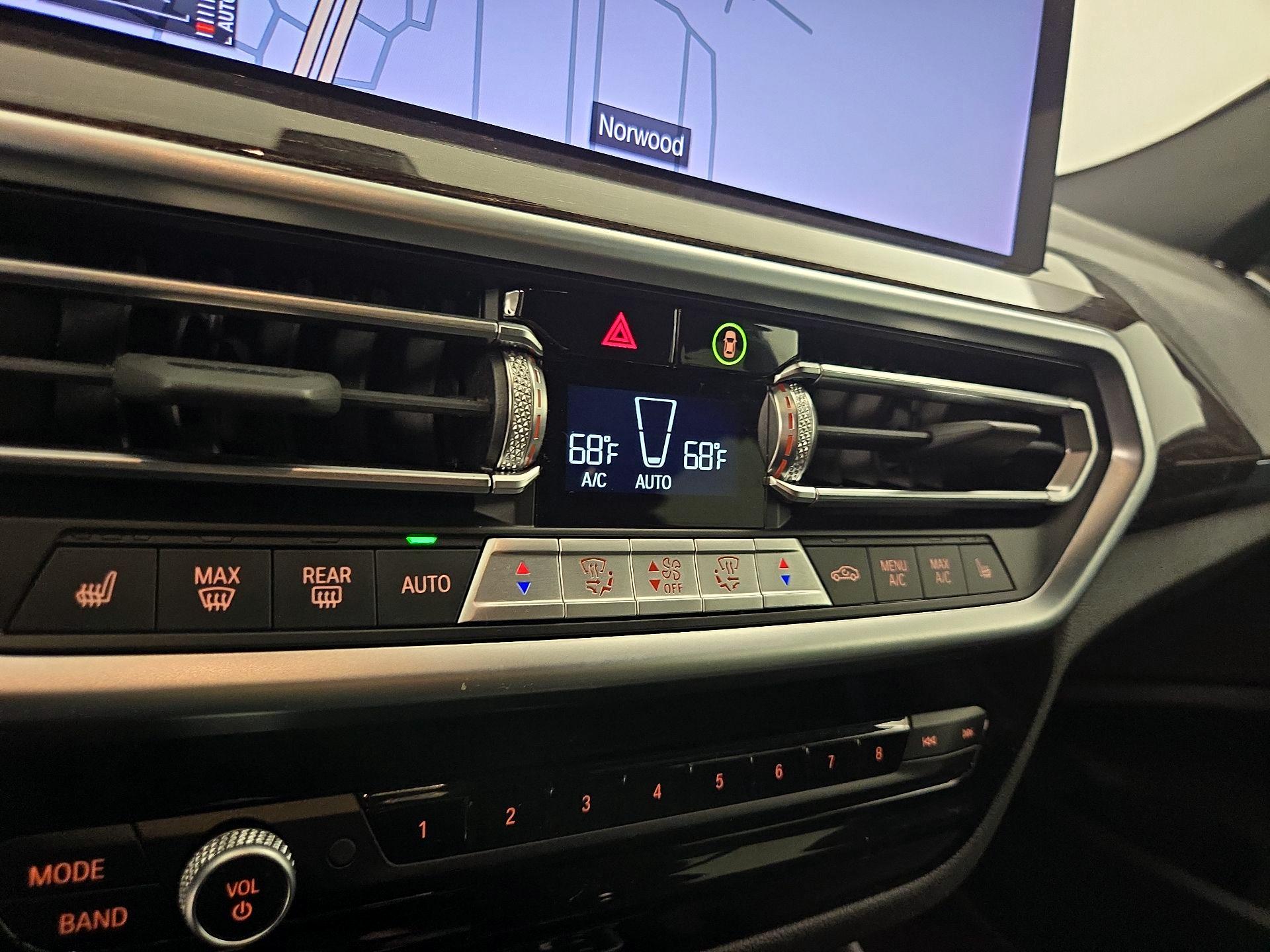 Thumbnail: 2024 BMW X4 - 17