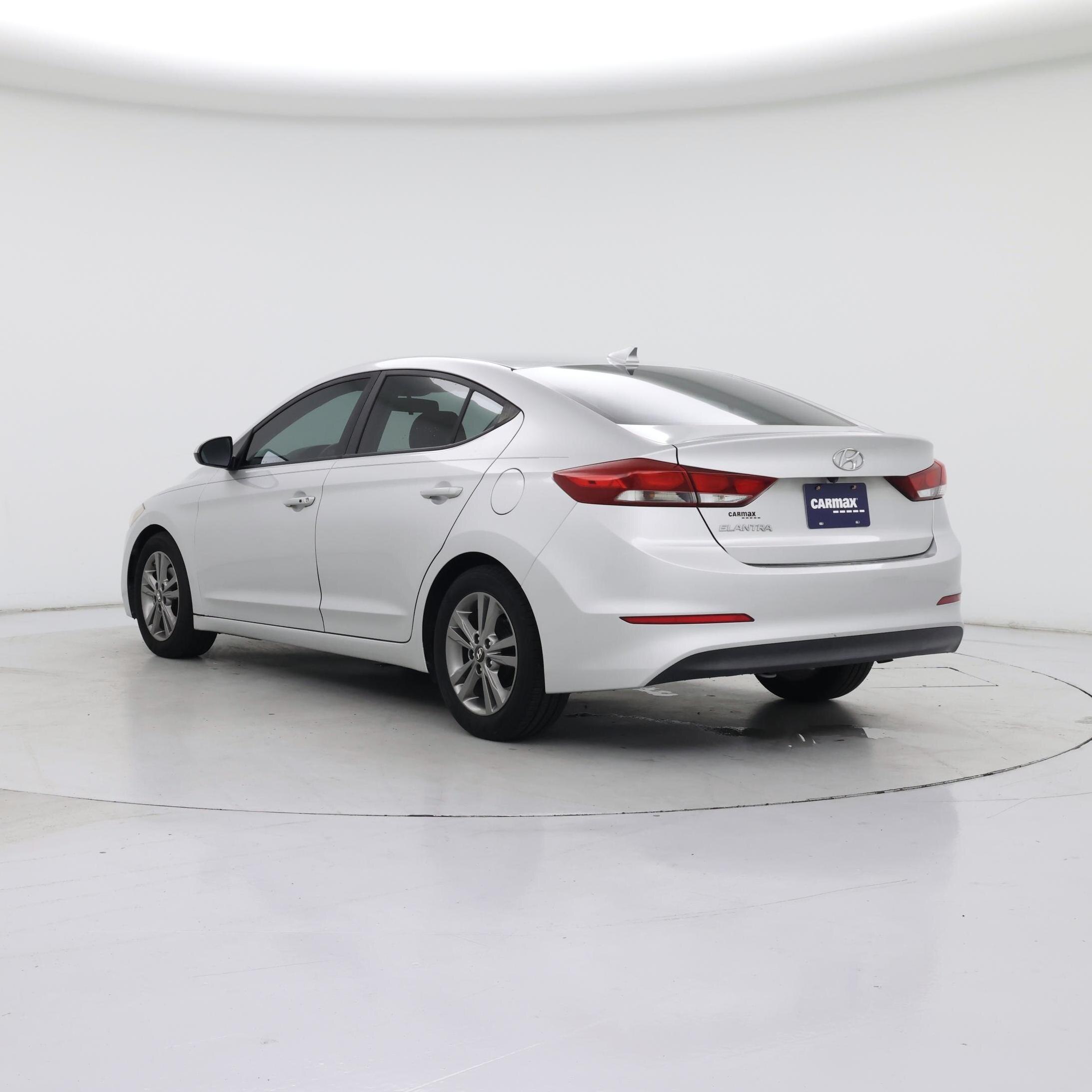 Thumbnail: 2017 Hyundai Elantra - 2