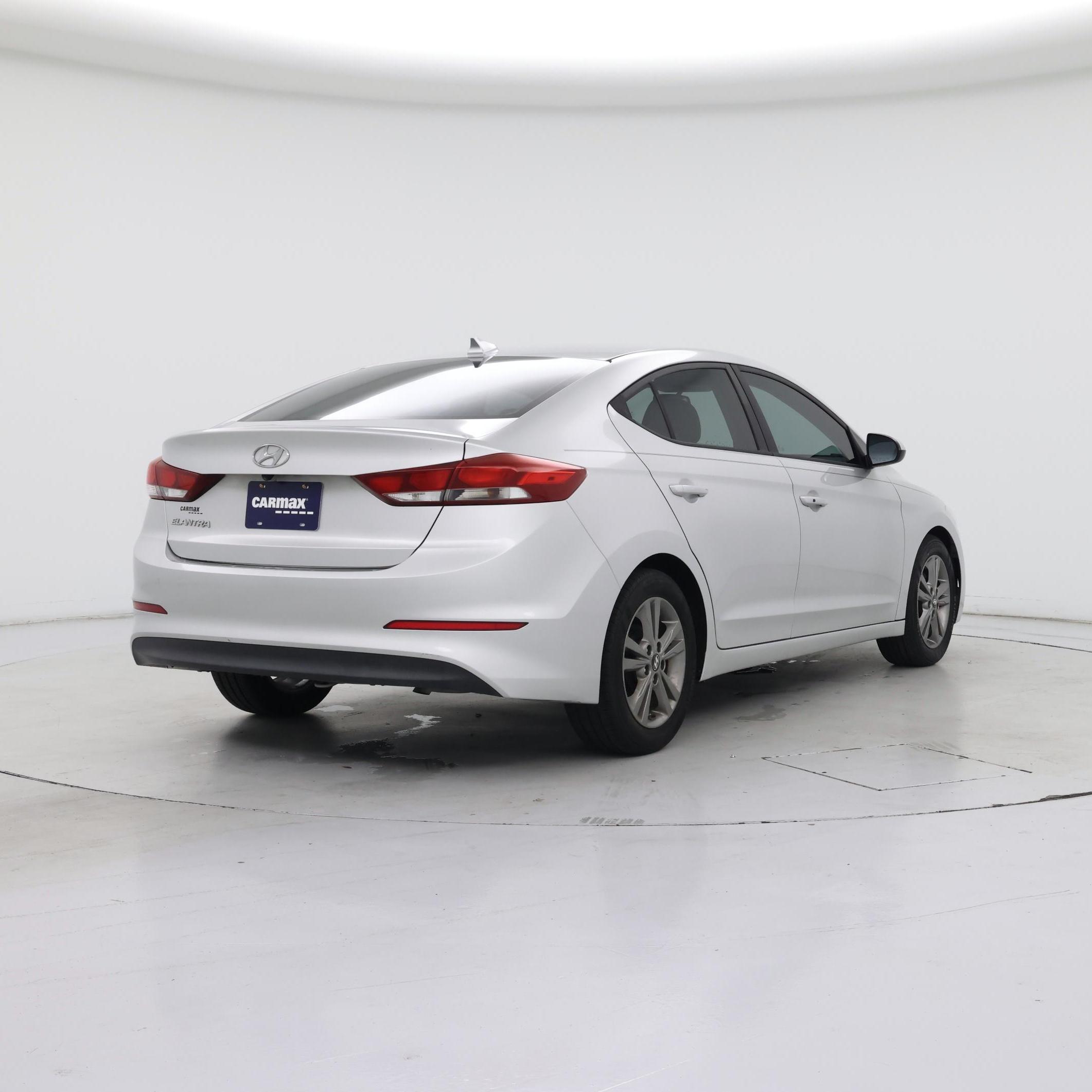Thumbnail: 2017 Hyundai Elantra - 8
