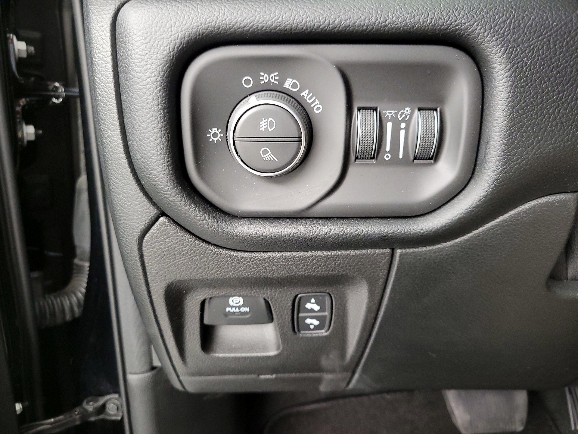 Thumbnail: 2021 RAM 1500 - 13