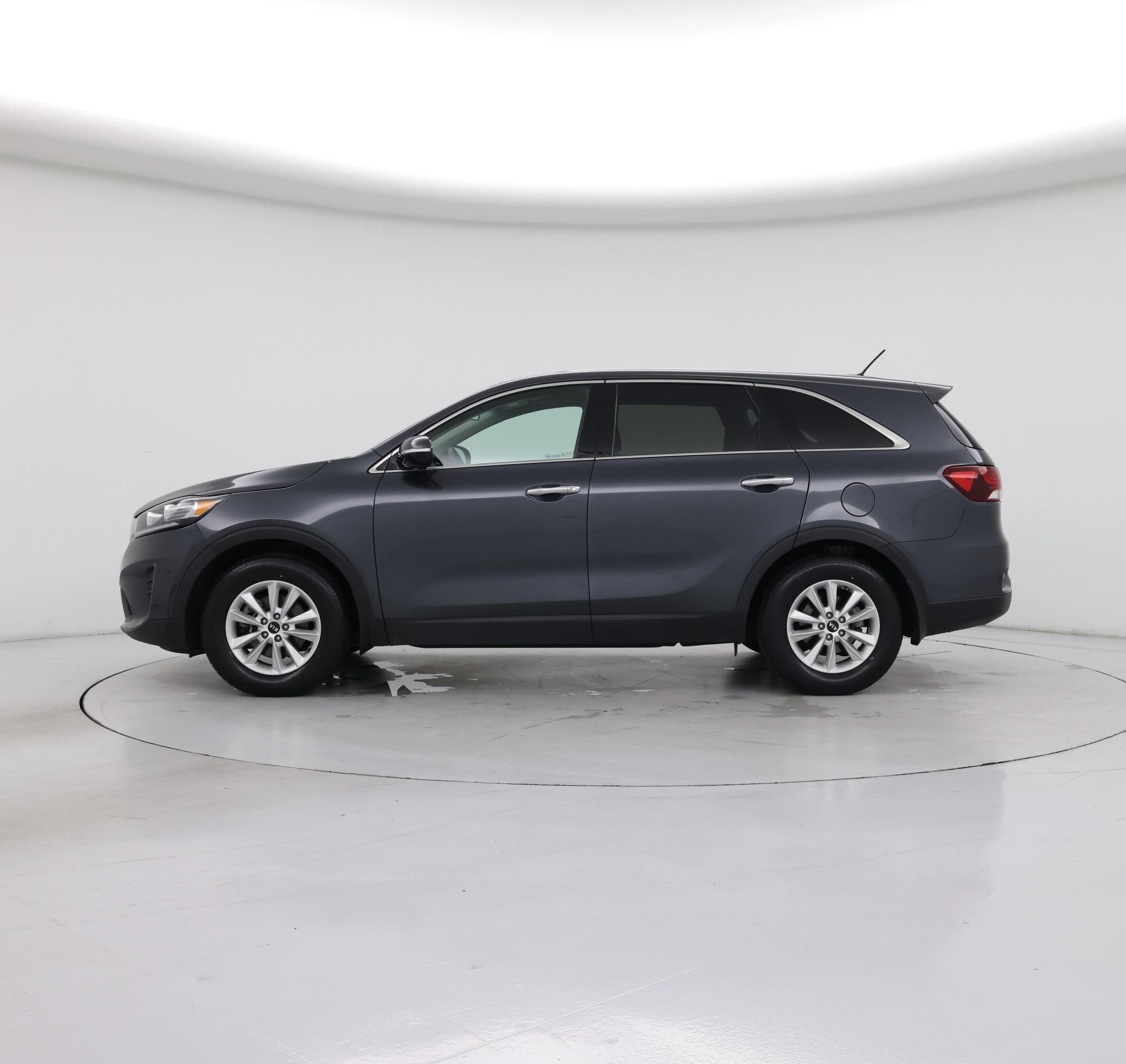 Thumbnail: 2020 Kia Sorento - 3