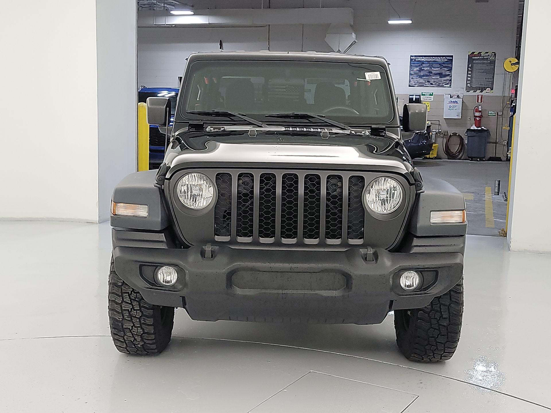 Thumbnail: 2020 Jeep Gladiator - 2