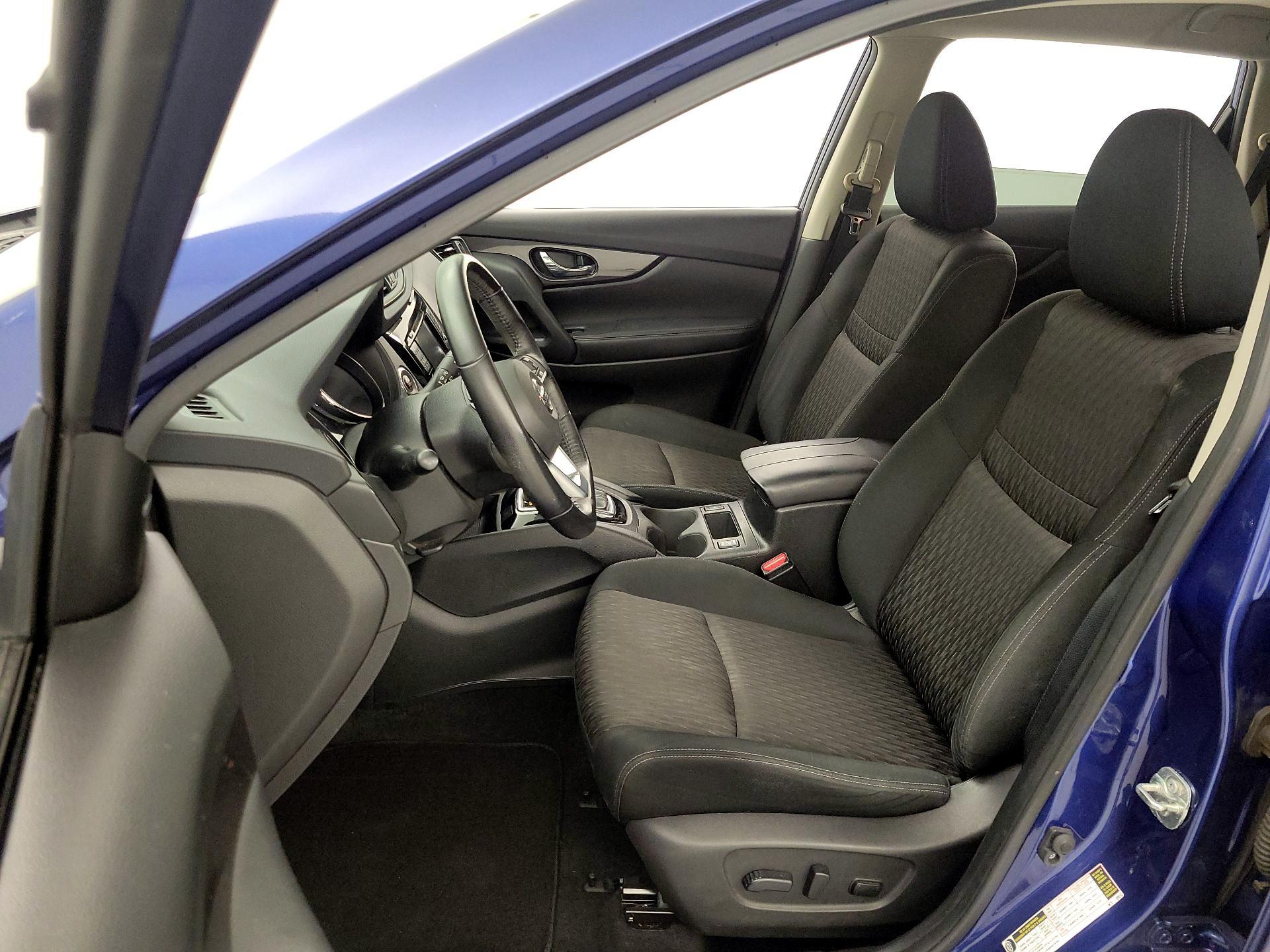 Thumbnail: 2019 Nissan Rogue - 11