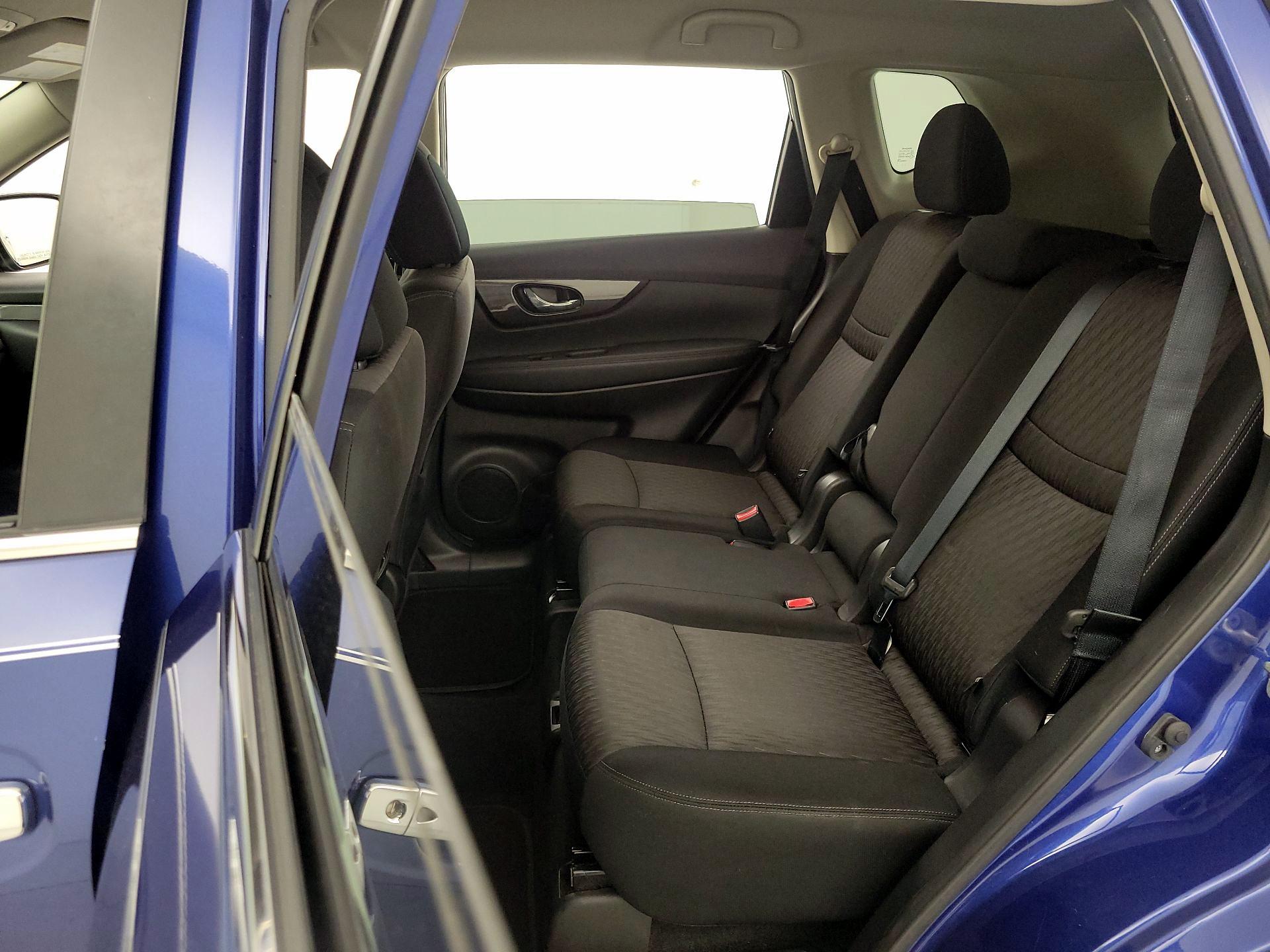 Thumbnail: 2019 Nissan Rogue - 19